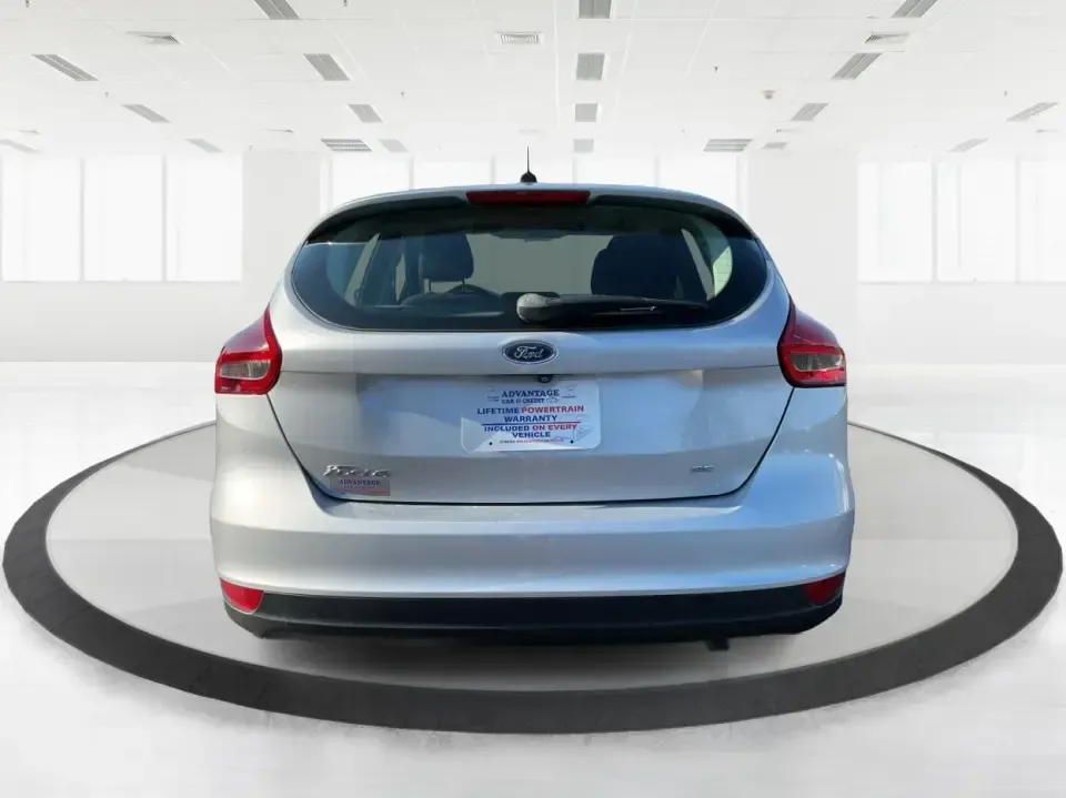 2018 Ford Focus SE (1FADP3K23JL) with an 2L I-4 gasoline direct injection engine, Automatic transmission, located at 880 E. National Road, Vandalia, OH, 45377, (937) 908-9800, 39.891918, -84.183594 - ### Discover Adventure and Comfort with the 2018 Ford Focus SE at Advantage Car and Credit!<br /> <br /> Are you in search of a reliable, stylish vehicle that perfectly complements your active lifestyle? Look no further! The 2018 Ford Focus SE Hatchback is designed for those who appreciate both func - Photo#3