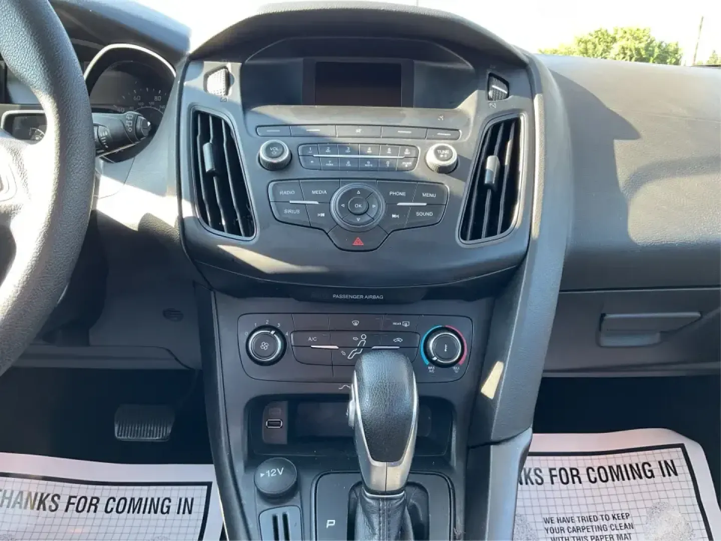 2018 Ford Focus SE (1FADP3K23JL) with an 2L I-4 gasoline direct injection engine, Automatic transmission, located at 1184 Kauffman Ave, Fairborn, OH, 45324, (937) 908-9800, 39.807072, -84.030914 - Pack the gear, load the kids' backpacks, or just make your weekday commute feel easier-this 2018 Ford Focus SE Hatchback is the kind of practical, city-friendly ride that fits real life in Moraine. With its hatchback versatility, efficient size for tight parking, and everyday comfort features, it's- Photo#13