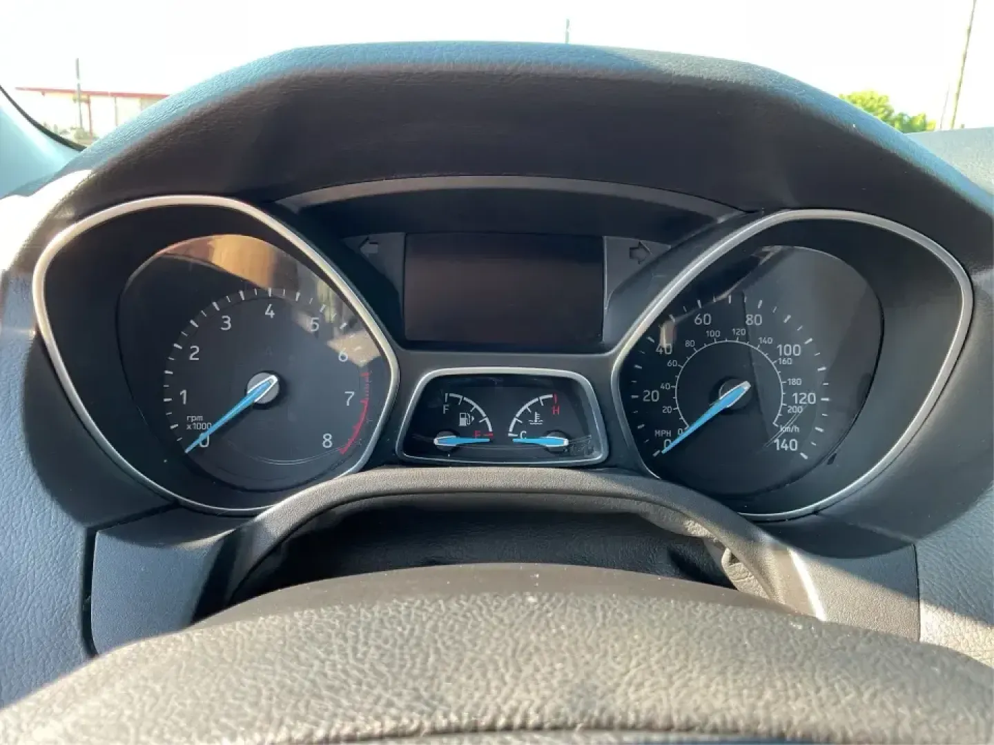 2018 Ford Focus SE (1FADP3K23JL) with an 2L I-4 gasoline direct injection engine, Automatic transmission, located at 1184 Kauffman Ave, Fairborn, OH, 45324, (937) 908-9800, 39.807072, -84.030914 - Pack the gear, load the kids' backpacks, or just make your weekday commute feel easier-this 2018 Ford Focus SE Hatchback is the kind of practical, city-friendly ride that fits real life in Moraine. With its hatchback versatility, efficient size for tight parking, and everyday comfort features, it's- Photo#15