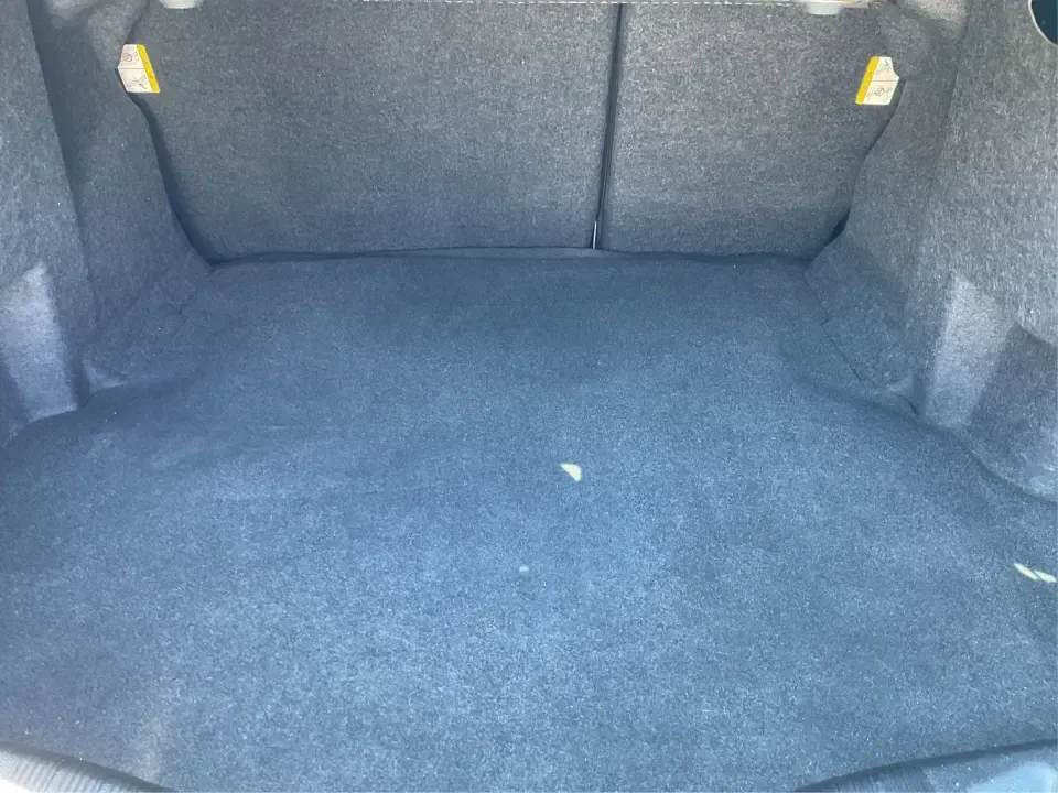 2018 Ford Fusion SE (3FA6P0HD3JR) with an 1.5L L4 DOHC 16V engine, 6A transmission, located at 8750 N County Rd 25A, Piqua, OH, 45356, (937) 908-9800, 40.164391, -84.232513 - Looking for a reliable sedan that combines style, comfort, and practicality? Look no further than the 2018 Ford Fusion SE, available now at Advantage Car and Credit in Vandalia, OH! Perfect for your daily commute, family outings, or even weekend adventures, this vehicle is designed to enhance your l - Photo#12