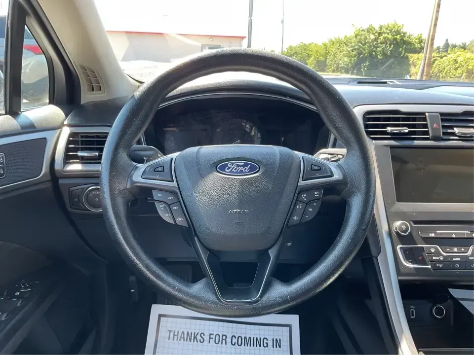 2018 Ford Fusion SE (3FA6P0HD3JR) with an 1.5L L4 DOHC 16V engine, 6A transmission, located at 8750 N County Rd 25A, Piqua, OH, 45356, (937) 908-9800, 40.164391, -84.232513 - Looking for a reliable sedan that combines style, comfort, and practicality? Look no further than the 2018 Ford Fusion SE, available now at Advantage Car and Credit in Vandalia, OH! Perfect for your daily commute, family outings, or even weekend adventures, this vehicle is designed to enhance your l - Photo#16