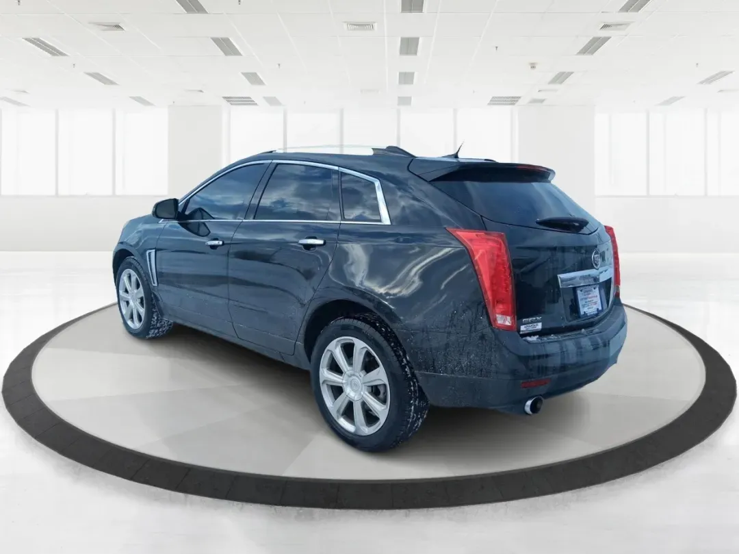 2014 Cadillac SRX Performance Collection (3GYFNCE38ES) with an 3.6L V-6 gasoline direct injection engine, 6-Speed Automatic transmission, located at 1184 Kauffman Ave, Fairborn, OH, 45324, (937) 908-9800, 39.807072, -84.030914 - **Experience Luxury and Versatility with the 2014 Cadillac SRX Performance Collection at Advantage Car and Credit - Riverside!**<br /> <br /> Are you in search of a vehicle that accommodates both your daily commutes and weekend adventures while ensuring you travel in style? Look no further than the - Photo#4