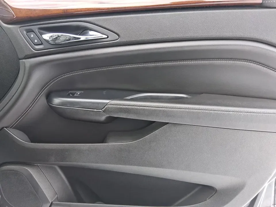 2014 Cadillac SRX Performance Collection (3GYFNCE38ES) with an 3.6L V-6 gasoline direct injection engine, located at 8750 N County Rd 25A, Piqua, OH, 45356, (937) 908-9800, 40.164391, -84.232513 - **Experience Luxury and Versatility with the 2014 Cadillac SRX Performance Collection at Advantage Car and Credit - Riverside!**<br /> <br /> Are you in search of a vehicle that accommodates both your daily commutes and weekend adventures while ensuring you travel in style? Look no further than the - Photo#20