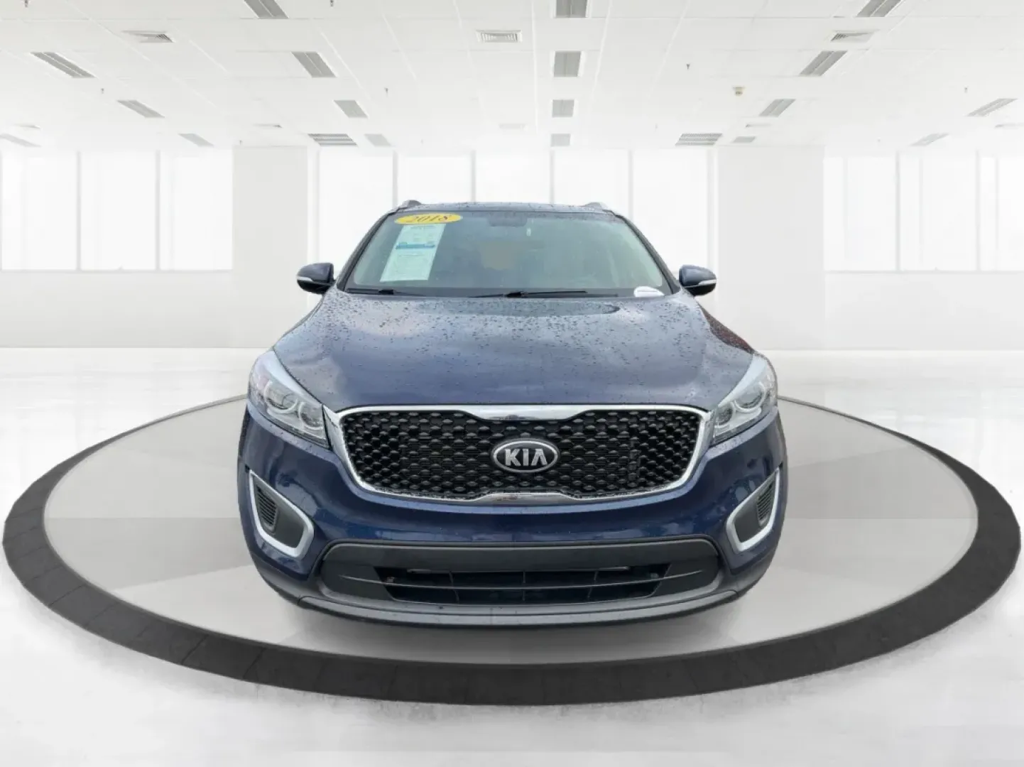 2018 Kia Sorento 2.4L LX (5XYPGDA30JG) with an 2.4L I-4 gasoline direct injection engine, located at 1230 East Main St, Xenia, OH, 45385, (937) 908-9800, 39.688026, -83.910172 - **Explore the Open Road in Style with the 2018 Kia Sorento - Perfect for Every Family Adventure!**<br /> <br /> Are you ready for your next family road trip or weekend getaway? The 2018 Kia Sorento is the SUV that will elevate your lifestyle and ensure every journey is memorable. With its spacious i - Photo#7