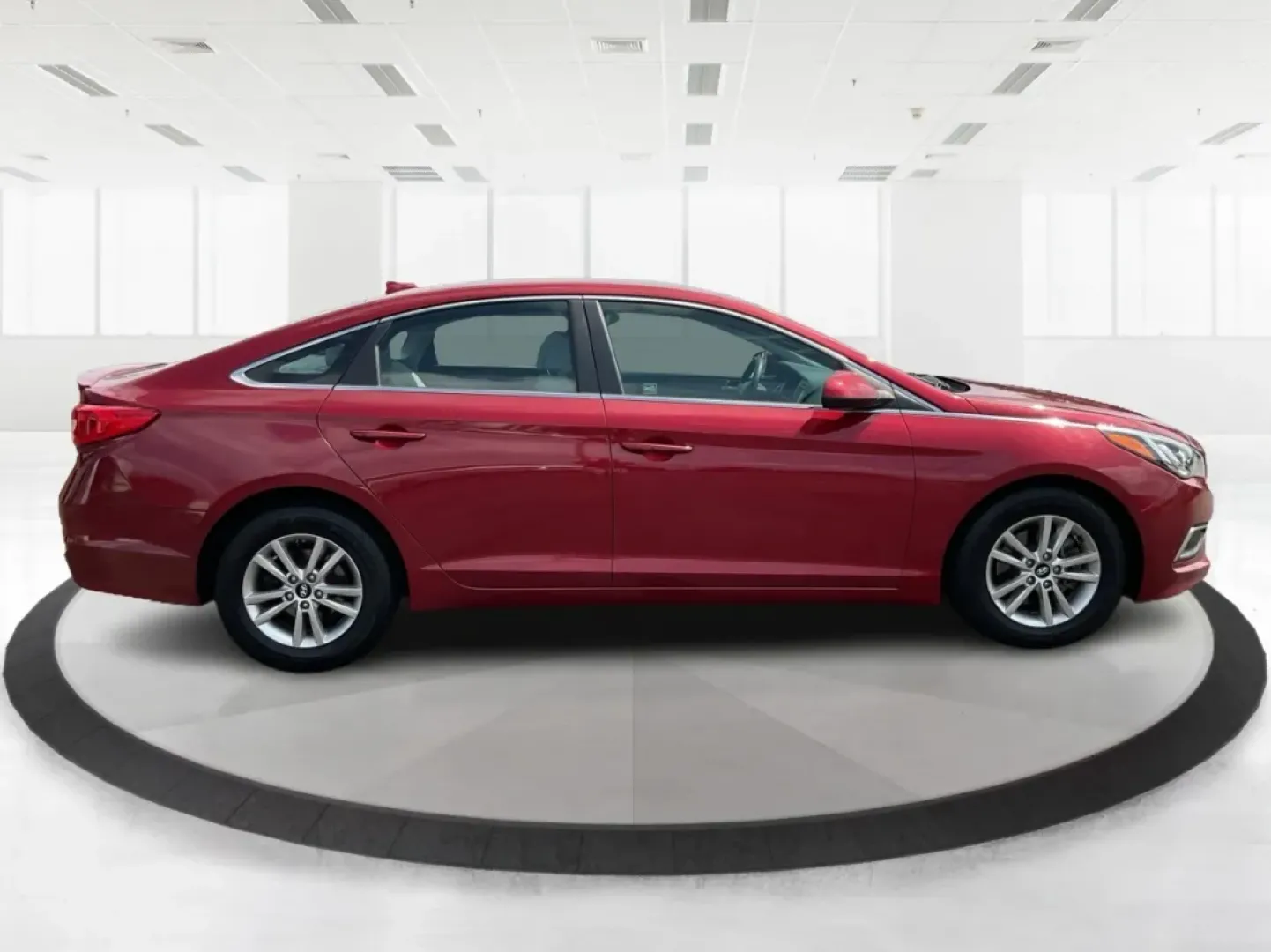 2016 Hyundai Sonata SE (5NPE24AF3GH) with an 2.4L I-4 gasoline direct injection engine, 7A transmission, located at 1099 N County Rd 25A, Troy, OH, 45373, (937) 908-9800, 40.057079, -84.212883 - **Discover Your Ideal Family Sedan: 2016 Hyundai Sonata SE at Advantage Car and Credit - Moraine**<br /> <br /> Are you in search of a dependable vehicle that perfectly fits your family's lifestyle or makes your daily commute a breeze? Look no further! Presenting the 2016 Hyundai Sonata SE, a stylis - Photo#1