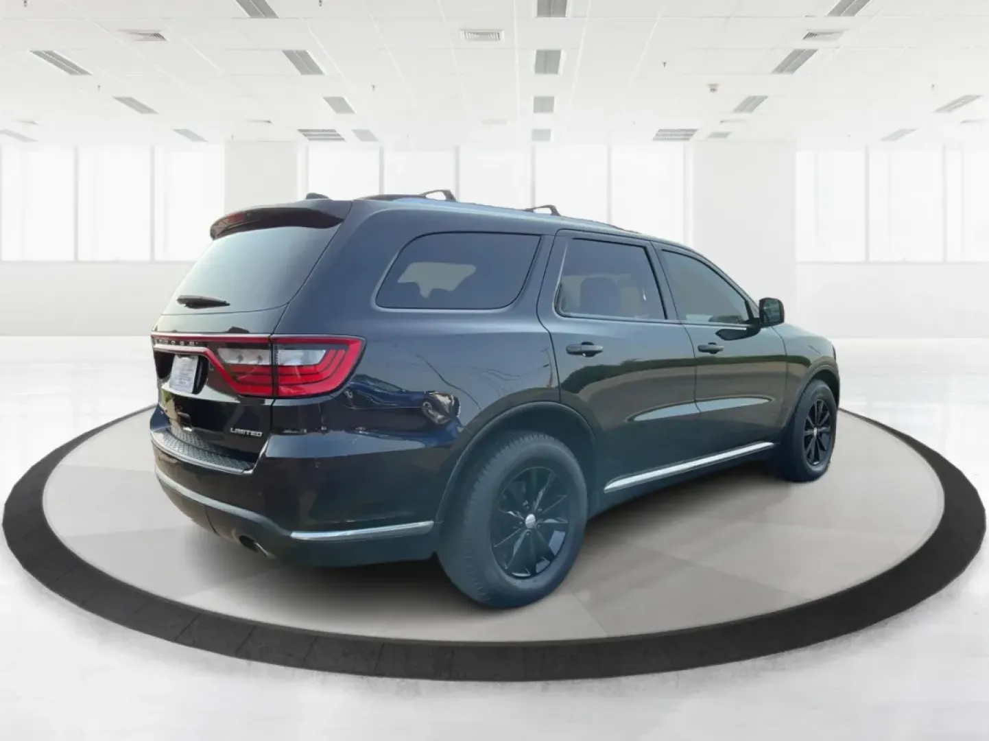 2015 Dodge Durango Limited (1C4RDJDGXFC) with an Other engine, located at 880 E. National Road, Vandalia, OH, 45377, (937) 908-9800, 39.891918, -84.183594 - **Discover Adventure with the 2015 Dodge Durango Limited at Advantage Car and Credit in New Carlisle, OH!**<br /> <br /> Are you on the lookout for a versatile SUV that can handle weekend adventures, family outings, or daily commutes? Look no further! The 2015 Dodge Durango Limited is designed for t - Photo#2