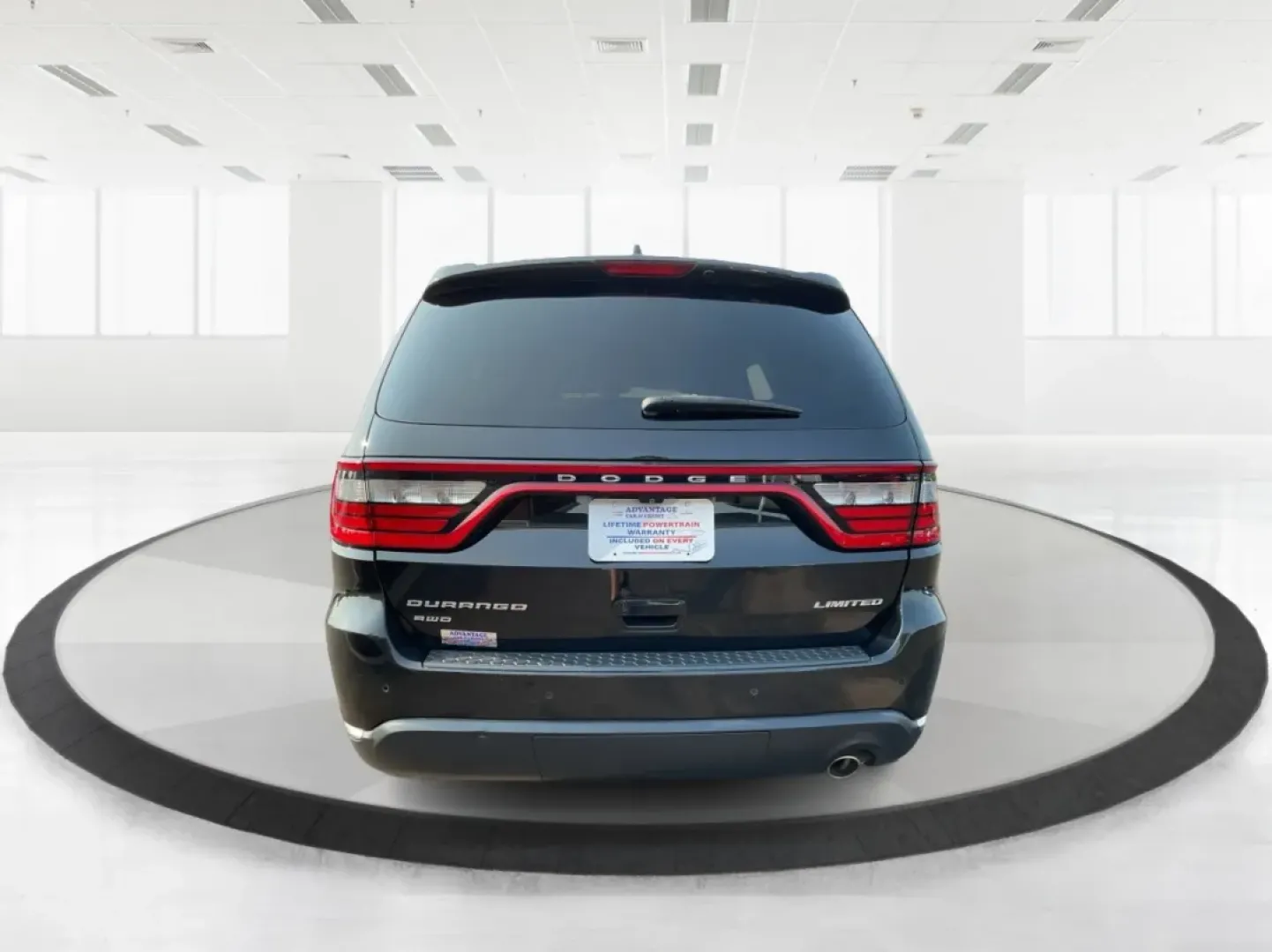 2015 Dodge Durango Limited (1C4RDJDGXFC) with an Other engine, located at 880 E. National Road, Vandalia, OH, 45377, (937) 908-9800, 39.891918, -84.183594 - **Discover Adventure with the 2015 Dodge Durango Limited at Advantage Car and Credit in New Carlisle, OH!**<br /> <br /> Are you on the lookout for a versatile SUV that can handle weekend adventures, family outings, or daily commutes? Look no further! The 2015 Dodge Durango Limited is designed for t - Photo#3