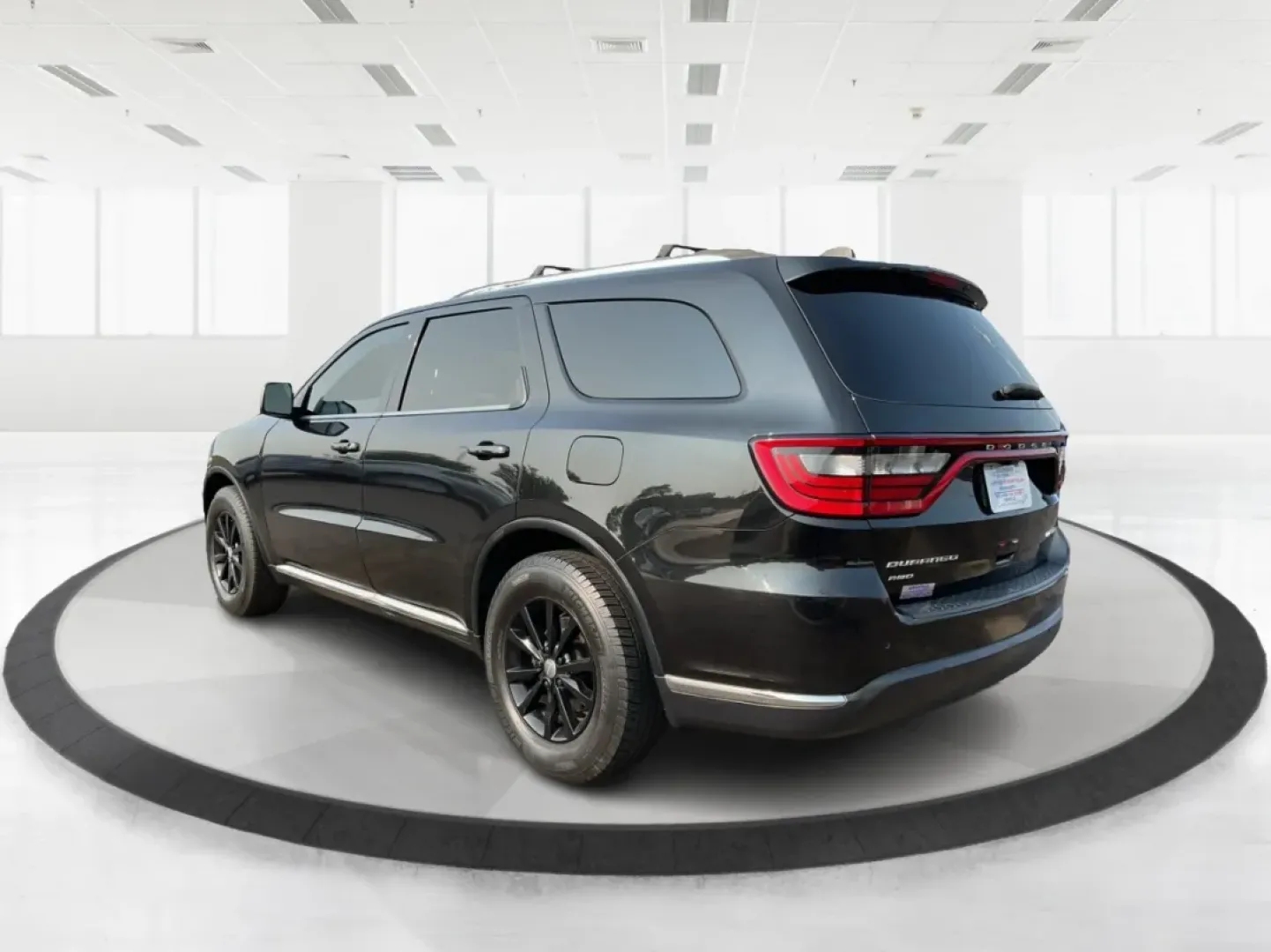 2015 Dodge Durango Limited (1C4RDJDGXFC) with an Other engine, located at 880 E. National Road, Vandalia, OH, 45377, (937) 908-9800, 39.891918, -84.183594 - **Discover Adventure with the 2015 Dodge Durango Limited at Advantage Car and Credit in New Carlisle, OH!**<br /> <br /> Are you on the lookout for a versatile SUV that can handle weekend adventures, family outings, or daily commutes? Look no further! The 2015 Dodge Durango Limited is designed for t - Photo#4