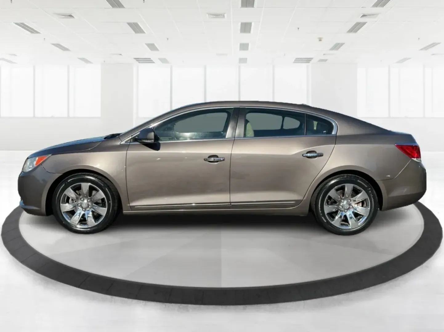 2010 Buick LaCrosse CXL (1G4GC5EG5AF) with an Ecotec 3L V-6 gasoline direct injection engine, located at 1184 Kauffman Ave, Fairborn, OH, 45324, (937) 908-9800, 39.807072, -84.030914 - **Experience Luxury and Comfort with the 2010 Buick LaCrosse CXL at Advantage Car and Credit - Fairborn!**<br /> <br /> Imagine gliding down the picturesque streets of Fairborn, OH, in a stylish sedan that combines luxury with practicality. Whether you're commuting to work, running errands around th - Photo#5