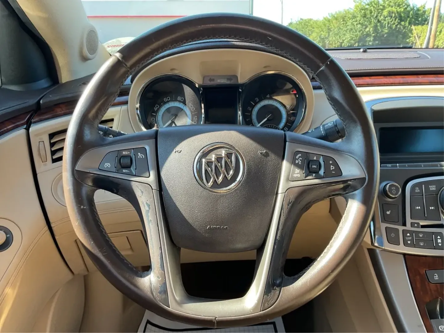 2010 Buick LaCrosse CXL (1G4GC5EG5AF) with an Ecotec 3L V-6 gasoline direct injection engine, located at 1184 Kauffman Ave, Fairborn, OH, 45324, (937) 908-9800, 39.807072, -84.030914 - **Experience Luxury and Comfort with the 2010 Buick LaCrosse CXL at Advantage Car and Credit - Fairborn!**<br /> <br /> Imagine gliding down the picturesque streets of Fairborn, OH, in a stylish sedan that combines luxury with practicality. Whether you're commuting to work, running errands around th - Photo#16