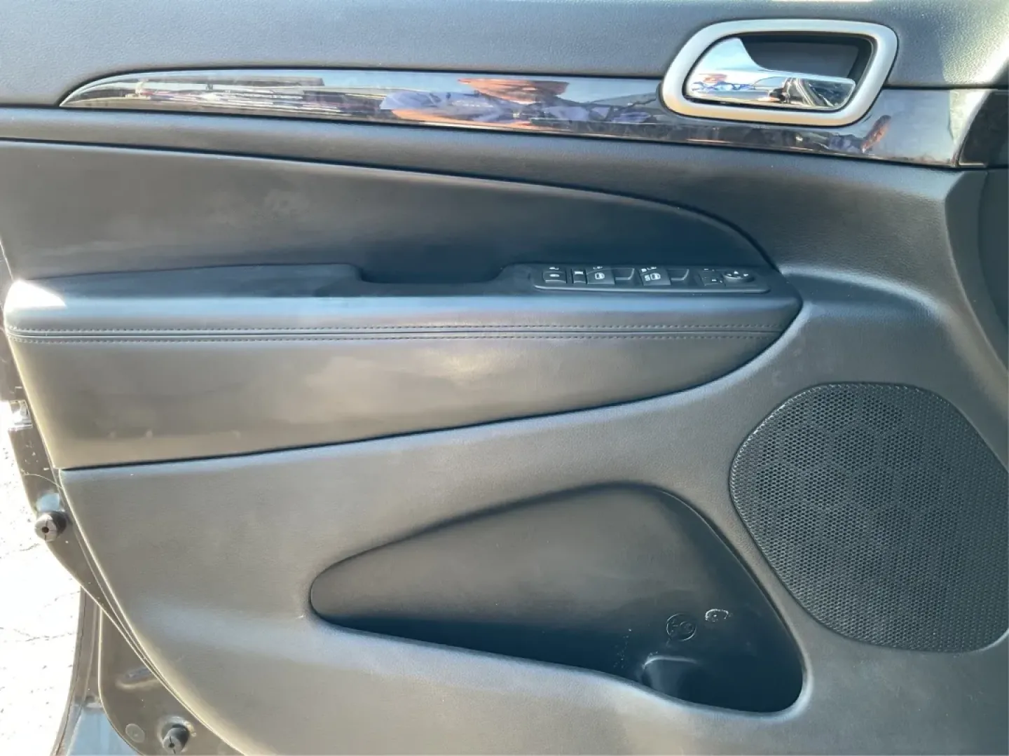 2012 Jeep Grand Cherokee Laredo (1C4RJFAG8CC) with an Other engine, located at 4508 South Dixie Dr, Moraine, OH, 45439, (937) 908-9800, 39.689976, -84.218452 - **Adventure Awaits with the 2012 Jeep Grand Cherokee Laredo Perfect for Your Next Journey!**<br /> <br /> Are you ready to upgrade your driving experience while embracing the adventurous lifestyle that comes with owning an SUV? The 2012 Jeep Grand Cherokee Laredo is the epitome of versatility, desi - Photo#19