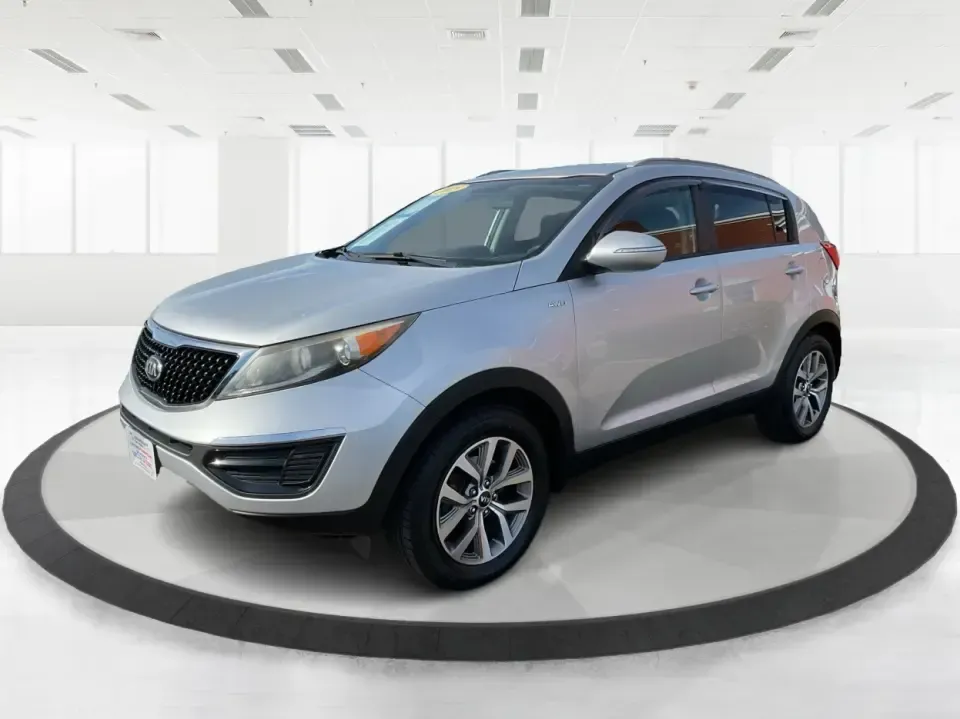 2015 Kia Sportage LX (KNDPBCAC2F7) with an 2.4L V6 DOHC 24V engine, 6-Speed Automatic transmission, located at 1099 N County Rd 25A, Troy, OH, 45373, (937) 908-9800, 40.057079, -84.212883 - Are you ready to elevate your driving experience and embark on unforgettable adventures? Look no further than this 2015 Kia Sportage LX, perfect for those who crave a reliable crossover that blends style with versatility. Whether you're commuting to work, shuttling the kids to school, or planning a - Photo#8