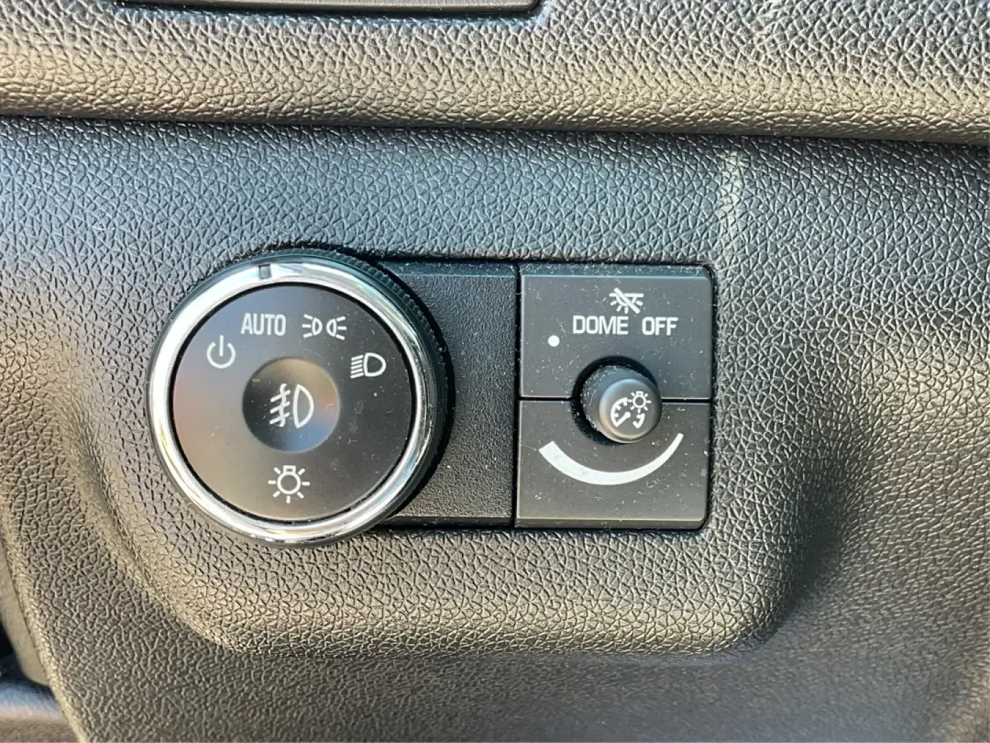 2011 Buick Enclave 1XL (5GAKVBED2BJ) with an 3.6L V-6 gasoline direct injection engine, located at 880 E. National Road, Vandalia, OH, 45377, (937) 908-9800, 39.891918, -84.183594 - **Discover the Perfect Family Adventure Vehicle at Advantage Car and Credit - Vandalia!**<br /> <br /> If you're on the lookout for a vehicle that offers both style and practicality, look no further than our 2011 Buick Enclave, available now at Advantage Car and Credit in Vandalia, OH. At our **Buy - Photo#17