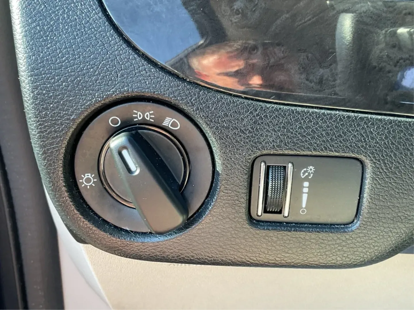 2013 Dodge Grand Caravan SXT (2C4RDGCG8DR) with an Pentastar 3.6L V-6 DOHC engine, located at 1099 N County Rd 25A, Troy, OH, 45373, (937) 908-9800, 40.057079, -84.212883 - **Adventure Awaits: 2013 Dodge Grand Caravan SXT - Perfect for Family Road Trips!**<br /> <br /> Are you ready to elevate your family adventures? The 2013 Dodge Grand Caravan SXT is not just a vehicle; it's a lifestyle changer designed for busy families, weekend explorers, and those who appreciate t - Photo#16