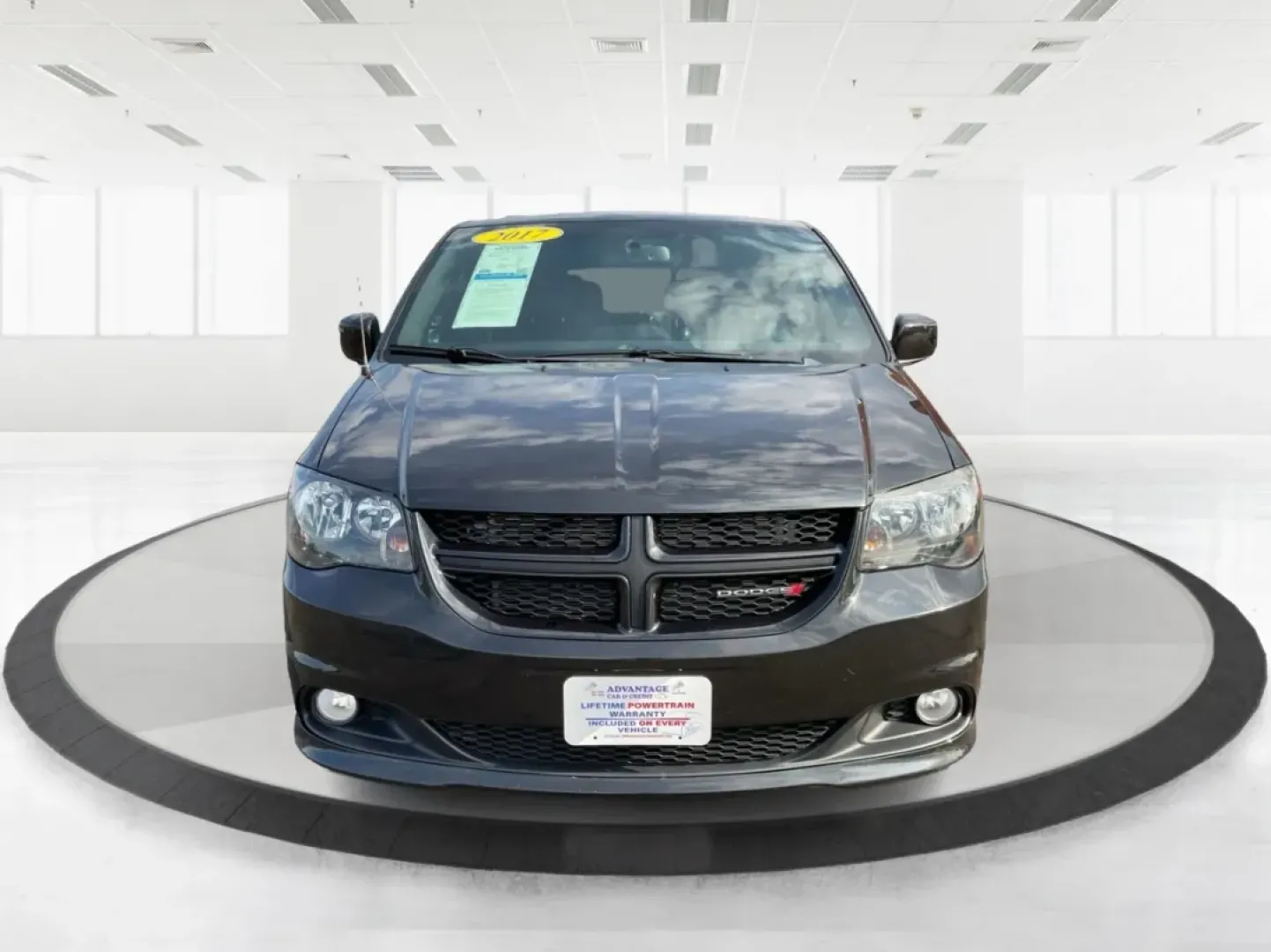 2017 Dodge Grand Caravan GT (2C4RDGEG4HR) with an Pentastar 3.6L V-6 DOHC engine, located at 1951 S Dayton Lakeview Rd., New Carlisle, OH, 45344, (937) 908-9800, 39.890999, -84.050255 - Elevate your family's adventures with the perfect vehicle designed for comfort and versatility-the 2017 Dodge Grand Caravan GT, available now at Advantage Car and Credit in Piqua, OH. This spacious passenger van is not just a mode of transport; it's the ideal companion for growing families, weekend - Photo#7