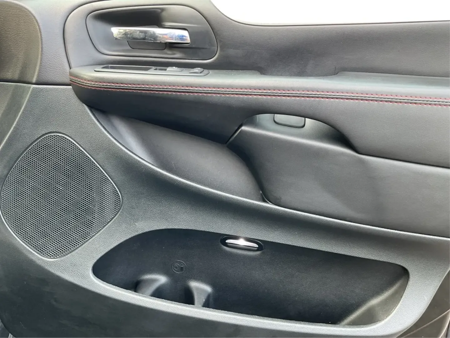 2017 Dodge Grand Caravan GT (2C4RDGEG4HR) with an Pentastar 3.6L V-6 DOHC engine, located at 1951 S Dayton Lakeview Rd., New Carlisle, OH, 45344, (937) 908-9800, 39.890999, -84.050255 - Elevate your family's adventures with the perfect vehicle designed for comfort and versatility-the 2017 Dodge Grand Caravan GT, available now at Advantage Car and Credit in Piqua, OH. This spacious passenger van is not just a mode of transport; it's the ideal companion for growing families, weekend - Photo#19