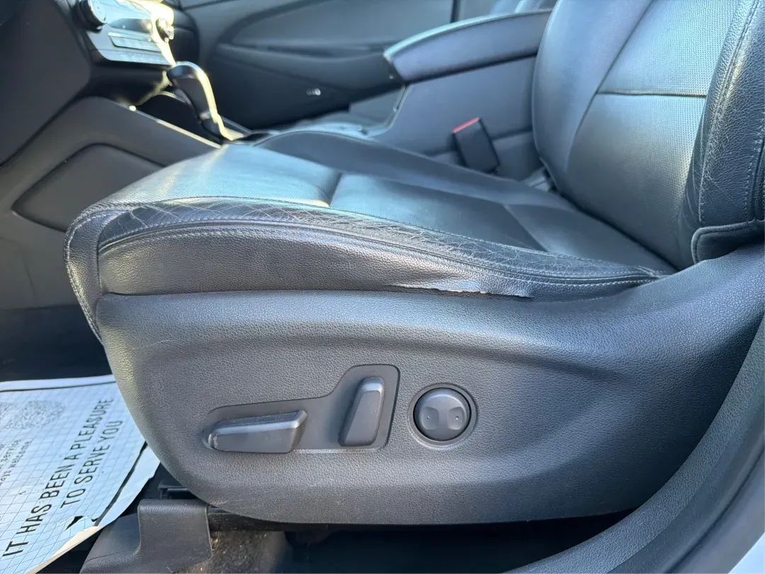 2017 Hyundai Tucson SE Plus (KM8J3CA41HU) with an Nu 2L I-4 gasoline direct injection engine, located at 8750 N County Rd 25A, Piqua, OH, 45356, (937) 908-9800, 40.164391, -84.232513 - ### Discover Your Next Adventure with the 2017 Hyundai Tucson SE Plus!<br /> <br /> Are you ready to elevate your road trips and daily commutes? The 2017 Hyundai Tucson SE Plus, now available at Advantage Car and Credit in Vandalia, OH, is the ideal SUV for a lifestyle rich in adventure and comfort. - Photo#17