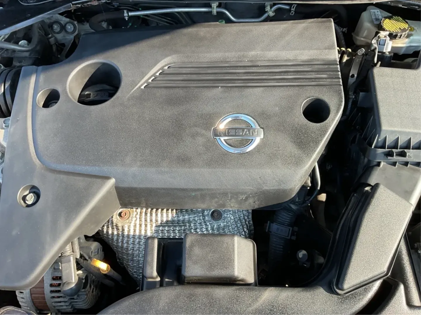 2015 Nissan Altima 2.5 SL (1N4AL3APXFC) with an 2.5L I-4 DOHC engine, located at 4508 South Dixie Dr, Moraine, OH, 45439, (937) 908-9800, 39.689976, -84.218452 - **Elevate Your Daily Drive with the 2015 Nissan Altima 2.5 SL Perfect for Every Journey!**<br /> <br /> Are you looking for a reliable sedan that effortlessly transitions from weekday commutes to weekend adventures? The 2015 Nissan Altima 2.5 SL is not just a vehicle; it's a lifestyle upgrade. Desi - Photo#11