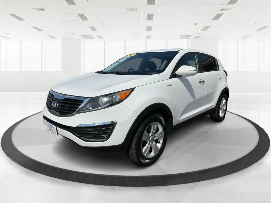 2013 Kia Sportage LX (KNDPBCA26D7) with an 2.4L I-4 DOHC engine, located at 8750 N County Rd 25A, Piqua, OH, 45356, (937) 908-9800, 40.164391, -84.232513 - Experience the ultimate blend of versatility and comfort with this 2013 Kia Sportage LX, perfect for families on the go, urban commuters, or those planning outdoor weekend adventures. This reliable crossover's spacious interior and dynamic performance make it an ideal choice for drivers seeking a de - Photo#8