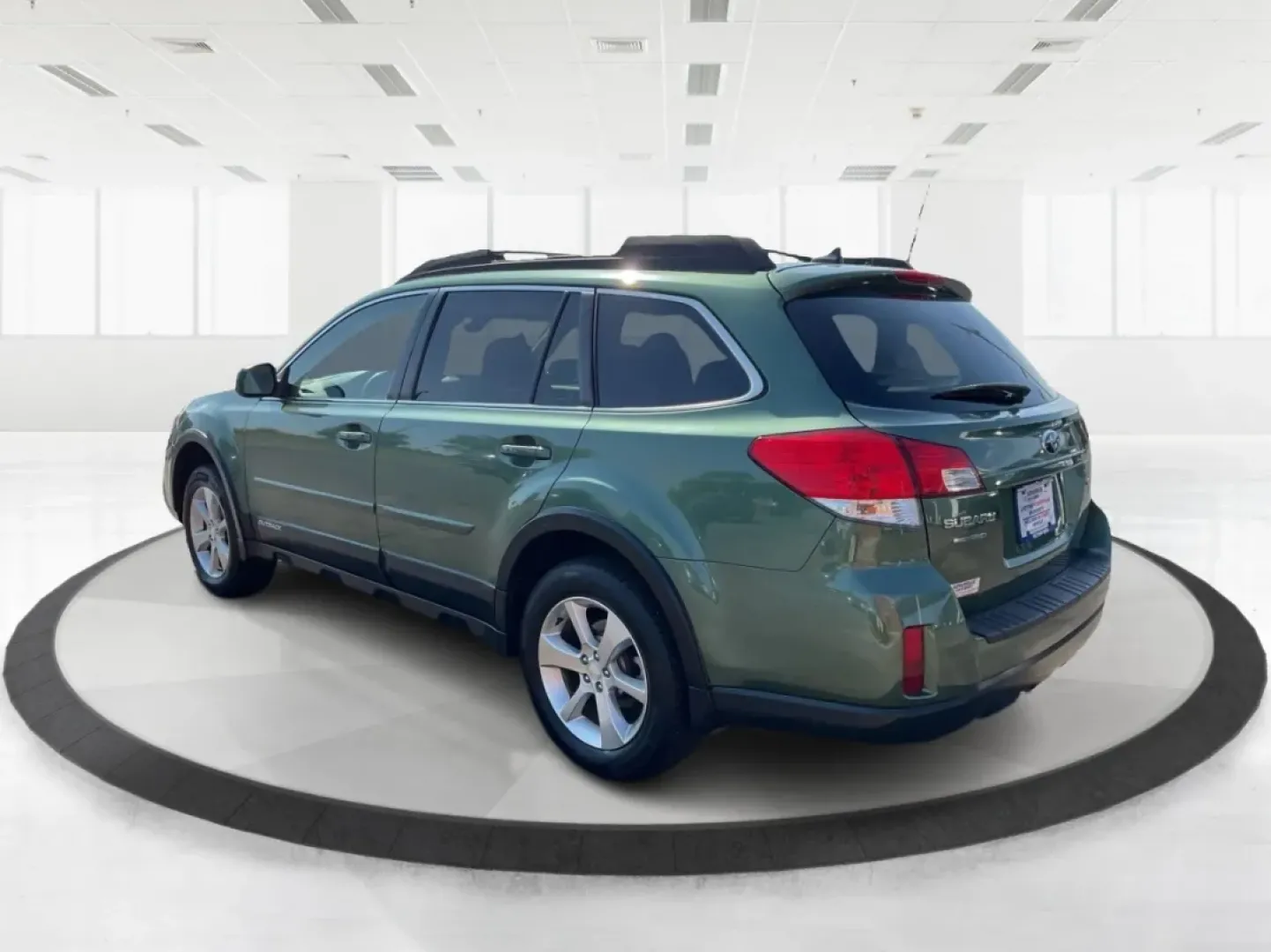 2014 Subaru Outback 2.5i Limited (4S4BRBKC6E3) with an 2.5L H-4 DOHC engine, located at 1184 Kauffman Ave, Fairborn, OH, 45324, (937) 908-9800, 39.807072, -84.030914 - **Adventure Awaits with the 2014 Subaru Outback 2.5i Limited!**<br /> <br /> Are you ready to embrace your adventurous side? The 2014 Subaru Outback 2.5i Limited is the perfect companion for weekend getaways, family road trips, or your daily commute. With its rugged utility body and advanced capabil - Photo#3
