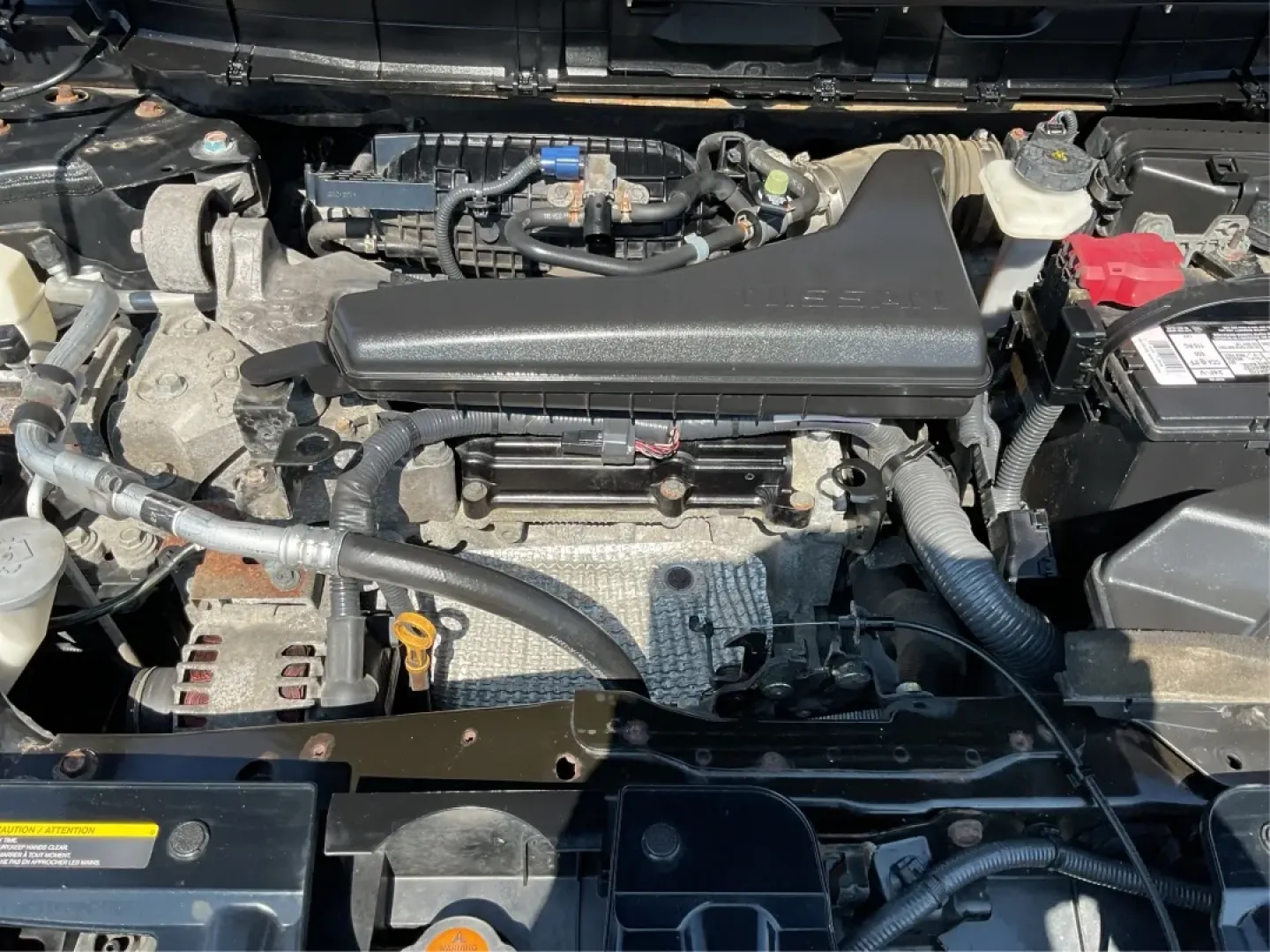 2015 Nissan Rogue SV (5N1AT2MV9FC) with an 2.5L I-4 DOHC engine, located at 4508 South Dixie Dr, Moraine, OH, 45439, (937) 908-9800, 39.689976, -84.218452 - **Adventure Awaits with the 2015 Nissan Rogue SV at Advantage Car and Credit - Moraine!**<br /> <br /> If you're on the hunt for a versatile and reliable SUV that perfectly fits your active lifestyle, look no further than the stunning 2015 Nissan Rogue SV. Whether you're navigating the bustling stre - Photo#11