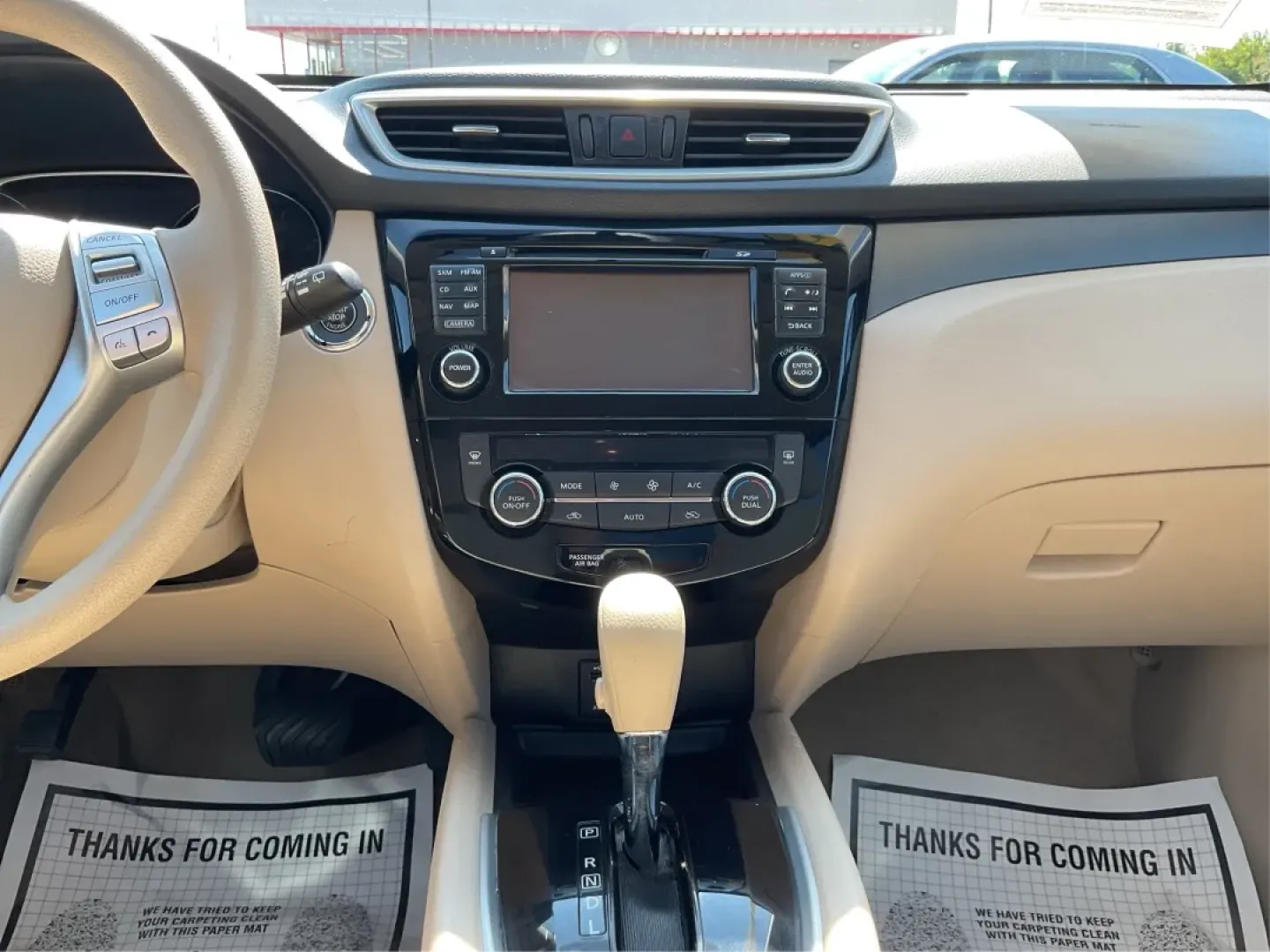 2015 Nissan Rogue SV (5N1AT2MV9FC) with an 2.5L I-4 DOHC engine, located at 4508 South Dixie Dr, Moraine, OH, 45439, (937) 908-9800, 39.689976, -84.218452 - **Adventure Awaits with the 2015 Nissan Rogue SV at Advantage Car and Credit - Moraine!**<br /> <br /> If you're on the hunt for a versatile and reliable SUV that perfectly fits your active lifestyle, look no further than the stunning 2015 Nissan Rogue SV. Whether you're navigating the bustling stre - Photo#13