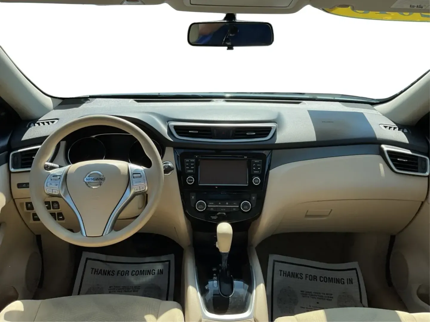 2015 Nissan Rogue SV (5N1AT2MV9FC) with an 2.5L I-4 DOHC engine, located at 4508 South Dixie Dr, Moraine, OH, 45439, (937) 908-9800, 39.689976, -84.218452 - **Adventure Awaits with the 2015 Nissan Rogue SV at Advantage Car and Credit - Moraine!**<br /> <br /> If you're on the hunt for a versatile and reliable SUV that perfectly fits your active lifestyle, look no further than the stunning 2015 Nissan Rogue SV. Whether you're navigating the bustling stre - Photo#20