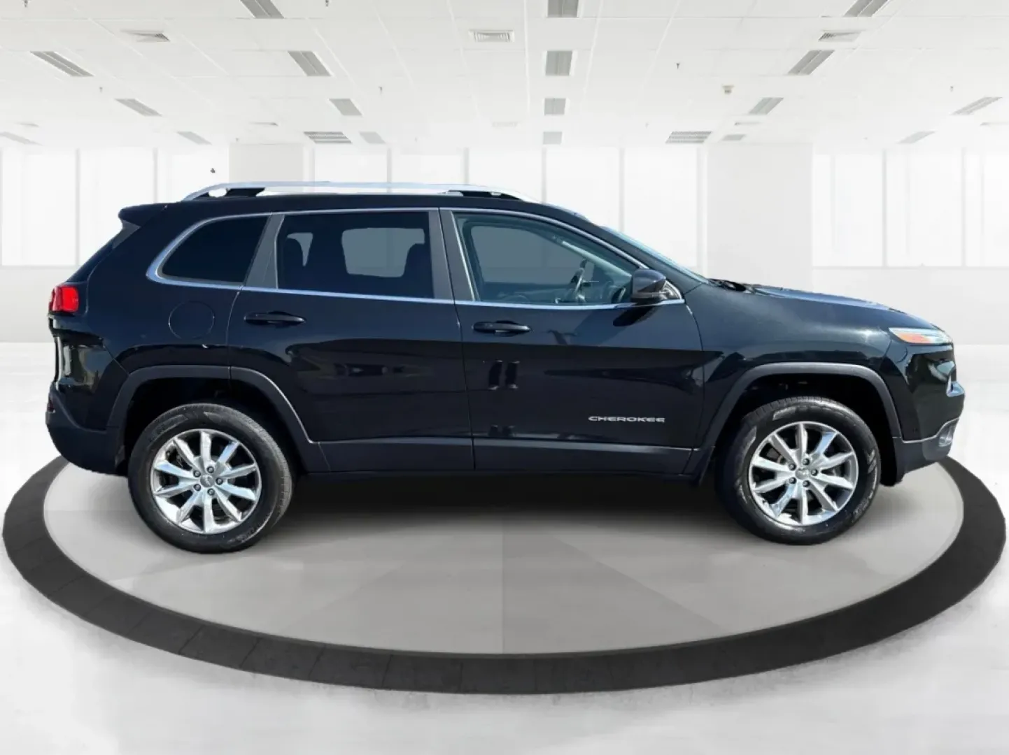 2014 Jeep Cherokee Limited (1C4PJMDS3EW) with an Other engine, located at 1230 East Main St, Xenia, OH, 45385, (937) 908-9800, 39.688026, -83.910172 - ### Explore the Great Outdoors with the 2014 Jeep Cherokee Limited Perfect for Adventurers and Families!<br /> <br /> Are you ready to take your weekend getaways and family road trips to the next level? The 2014 Jeep Cherokee Limited is here to meet your adventurous lifestyle head-on! With its powe - Photo#1