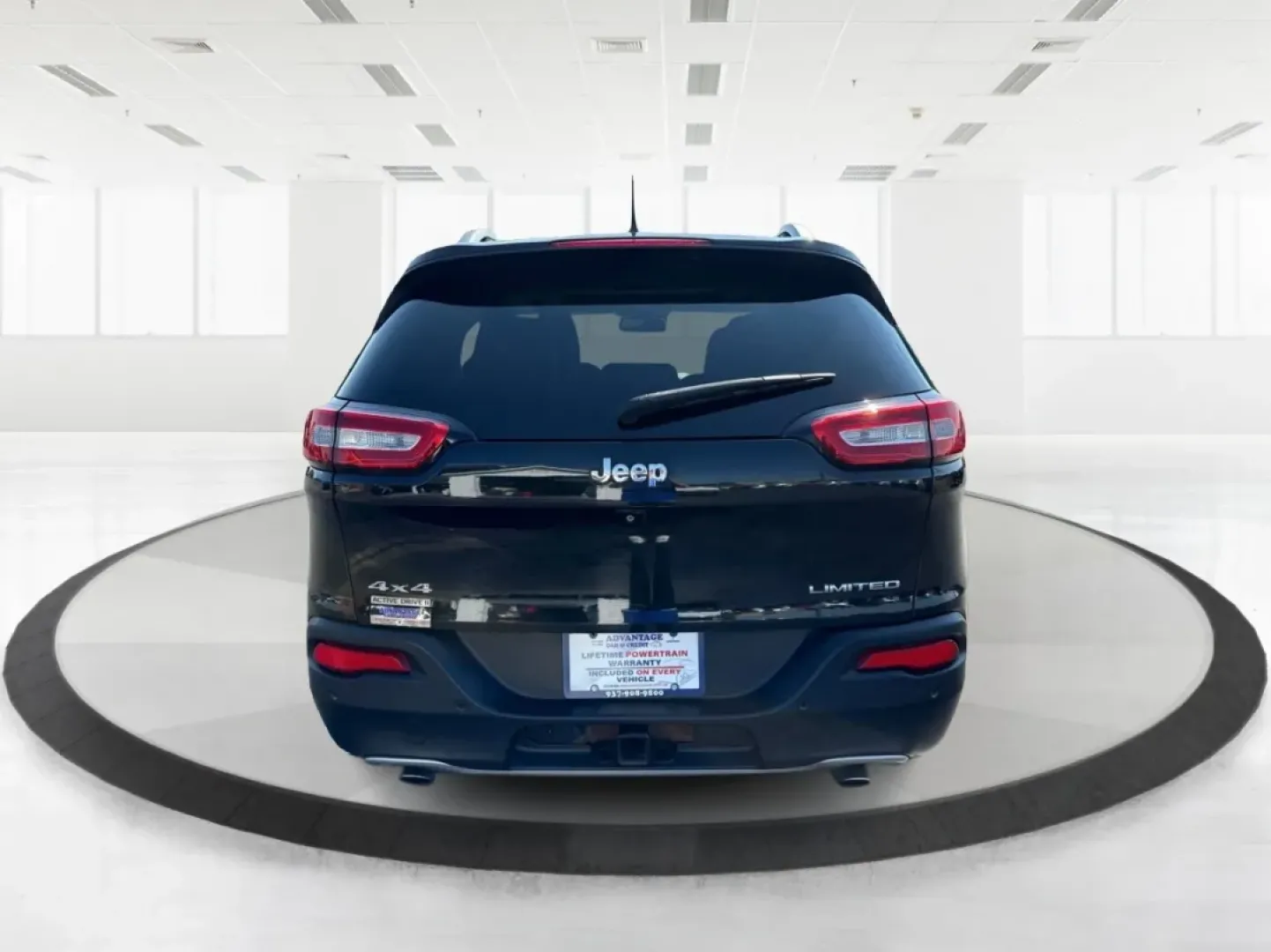 2014 Jeep Cherokee Limited (1C4PJMDS3EW) with an Other engine, located at 1230 East Main St, Xenia, OH, 45385, (937) 908-9800, 39.688026, -83.910172 - ### Explore the Great Outdoors with the 2014 Jeep Cherokee Limited Perfect for Adventurers and Families!<br /> <br /> Are you ready to take your weekend getaways and family road trips to the next level? The 2014 Jeep Cherokee Limited is here to meet your adventurous lifestyle head-on! With its powe - Photo#3