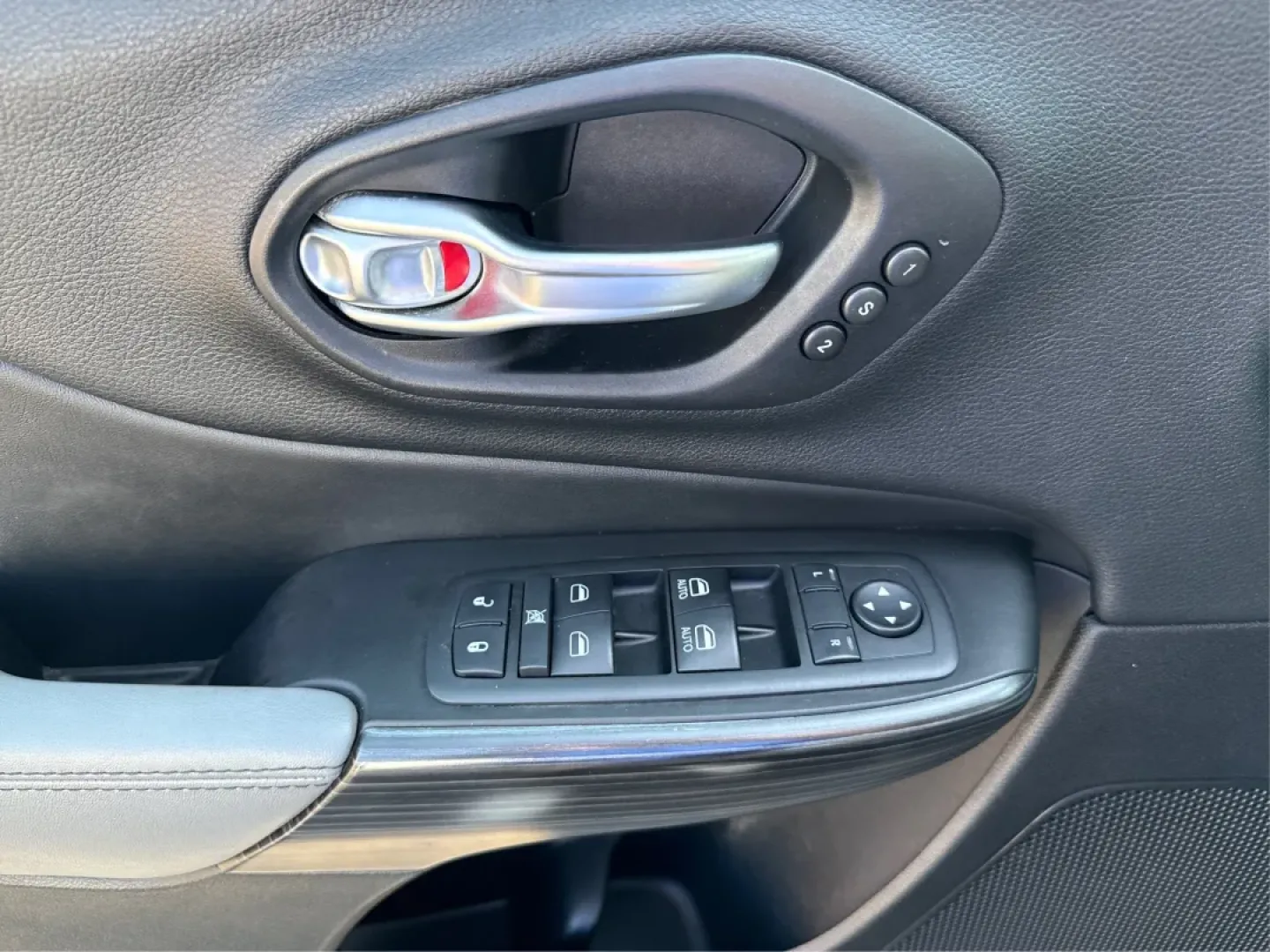 2014 Jeep Cherokee Limited (1C4PJMDS3EW) with an Other engine, located at 1230 East Main St, Xenia, OH, 45385, (937) 908-9800, 39.688026, -83.910172 - ### Explore the Great Outdoors with the 2014 Jeep Cherokee Limited Perfect for Adventurers and Families!<br /> <br /> Are you ready to take your weekend getaways and family road trips to the next level? The 2014 Jeep Cherokee Limited is here to meet your adventurous lifestyle head-on! With its powe - Photo#19