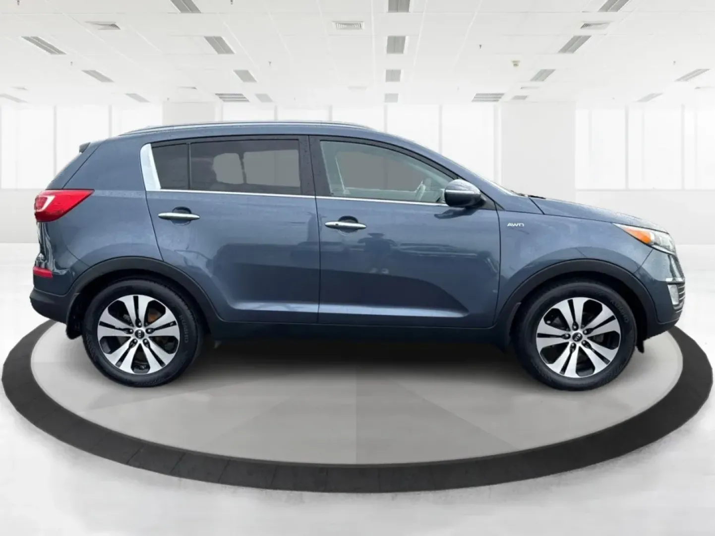 2013 Kia Sportage EX (KNDPCCA24D7) with an 2.4L I-4 DOHC engine, located at 1099 N County Rd 25A, Troy, OH, 45373, (937) 908-9800, 40.057079, -84.212883 - **Discover the Perfect Crossover for Your Active Lifestyle: 2013 Kia Sportage EX at Advantage Car and Credit in Troy, OH!**<br /> <br /> Are you ready to elevate your adventures? The 2013 Kia Sportage EX is a versatile crossover designed for families on the go, weekend warriors, or anyone looking to - Photo#1