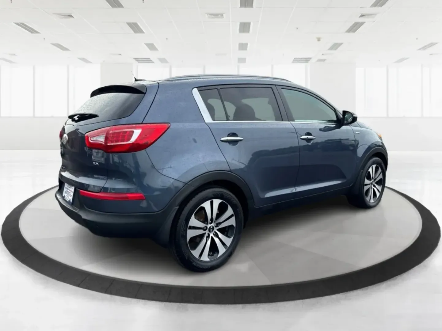 2013 Kia Sportage EX (KNDPCCA24D7) with an 2.4L I-4 DOHC engine, located at 1099 N County Rd 25A, Troy, OH, 45373, (937) 908-9800, 40.057079, -84.212883 - **Discover the Perfect Crossover for Your Active Lifestyle: 2013 Kia Sportage EX at Advantage Car and Credit in Troy, OH!**<br /> <br /> Are you ready to elevate your adventures? The 2013 Kia Sportage EX is a versatile crossover designed for families on the go, weekend warriors, or anyone looking to - Photo#2