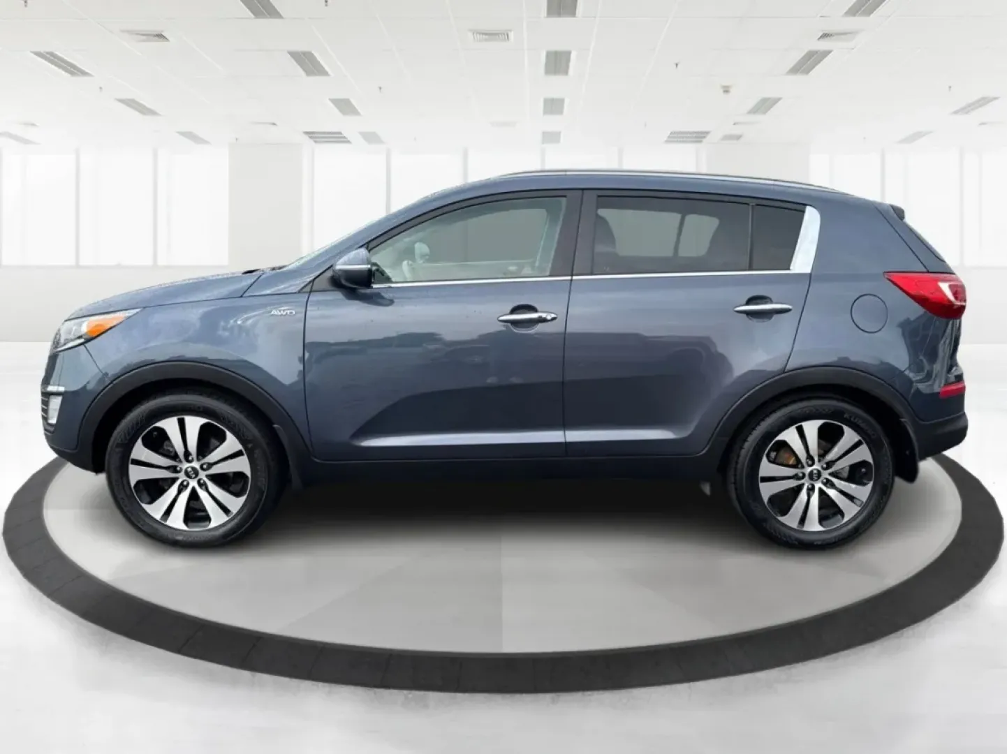 2013 Kia Sportage EX (KNDPCCA24D7) with an 2.4L I-4 DOHC engine, located at 1099 N County Rd 25A, Troy, OH, 45373, (937) 908-9800, 40.057079, -84.212883 - **Discover the Perfect Crossover for Your Active Lifestyle: 2013 Kia Sportage EX at Advantage Car and Credit in Troy, OH!**<br /> <br /> Are you ready to elevate your adventures? The 2013 Kia Sportage EX is a versatile crossover designed for families on the go, weekend warriors, or anyone looking to - Photo#5