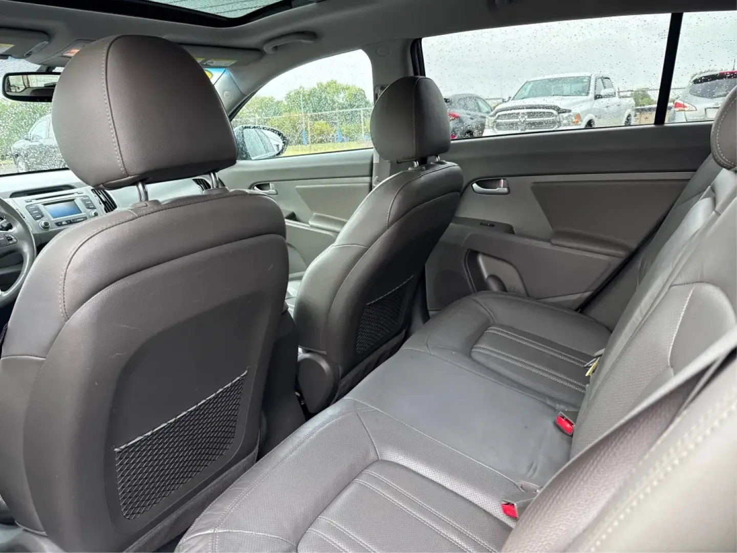 2013 Kia Sportage EX (KNDPCCA24D7) with an 2.4L I-4 DOHC engine, located at 1099 N County Rd 25A, Troy, OH, 45373, (937) 908-9800, 40.057079, -84.212883 - **Discover the Perfect Crossover for Your Active Lifestyle: 2013 Kia Sportage EX at Advantage Car and Credit in Troy, OH!**<br /> <br /> Are you ready to elevate your adventures? The 2013 Kia Sportage EX is a versatile crossover designed for families on the go, weekend warriors, or anyone looking to - Photo#10