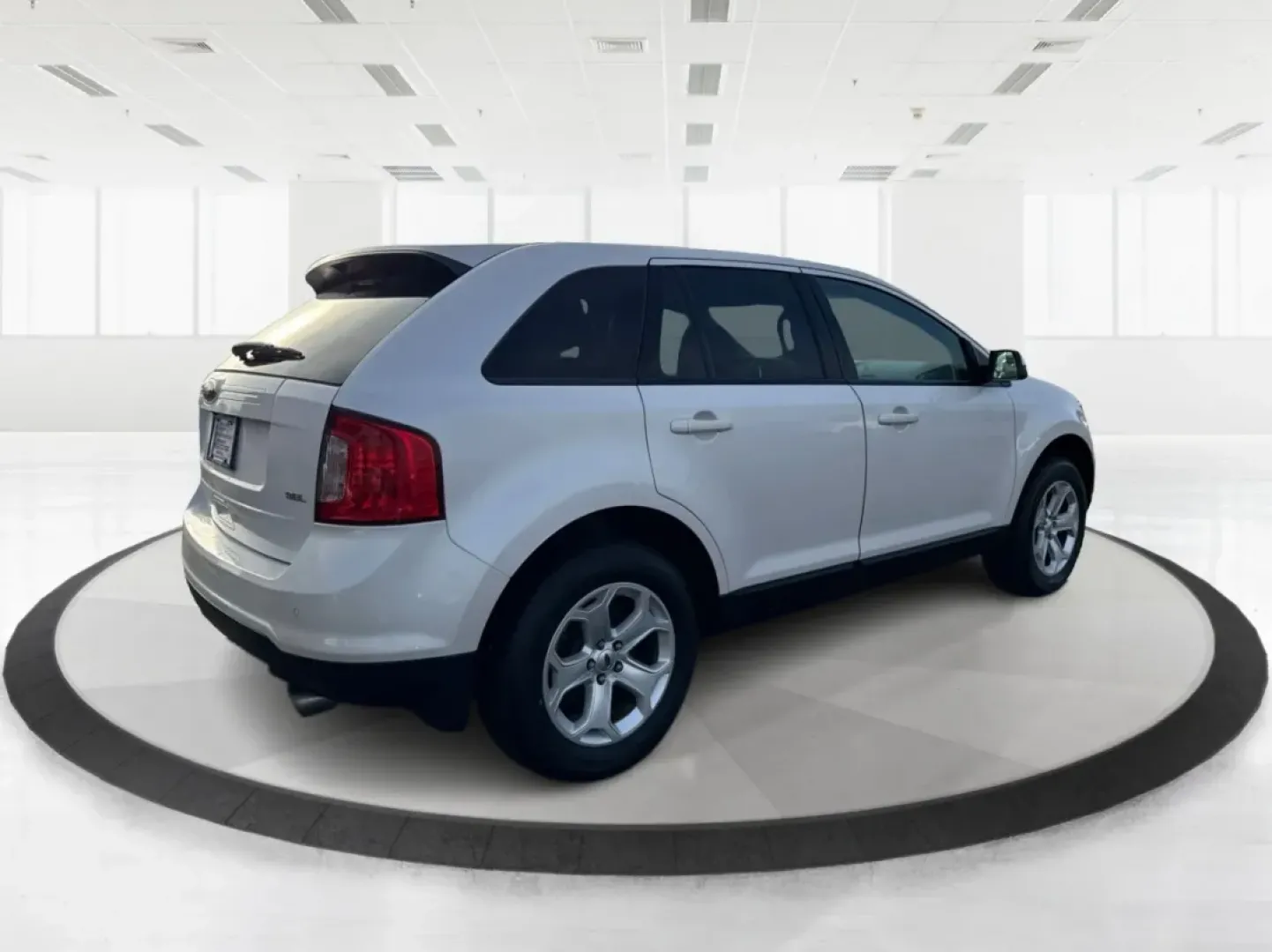 2013 Ford Edge SEL (2FMDK3JC0DB) with an Other engine, located at 4508 South Dixie Dr, Moraine, OH, 45439, (937) 908-9800, 39.689976, -84.218452 - **Discover Adventure in the 2013 Ford Edge SEL SUV at Advantage Car and Credit - Moraine!**<br /> <br /> Are you ready to embrace a lifestyle filled with adventure, comfort, and reliability? Look no further than this stunning **2013 Ford Edge SEL** SUV! With its spacious interior and robust features - Photo#2