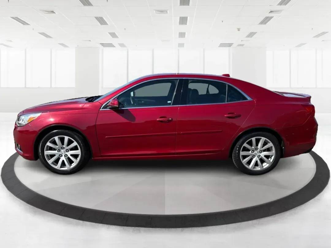 2014 Chevrolet Malibu 2LT (1G11E5SL4EF) with an 2.5L L4 DOHC 16V engine, 6-Speed Automatic transmission, located at 8750 N County Rd 25A, Piqua, OH, 45356, (937) 908-9800, 40.164391, -84.232513 - **Drive in Style: The 2014 Chevrolet Malibu 2LT Awaits You!** <br /> <br /> Are you ready to elevate your daily commute or embark on unforgettable weekend road trips? The 2014 Chevrolet Malibu 2LT is the ultimate sedan designed for budget-conscious buyers and anyone seeking a reliable vehicle that d - Photo#5