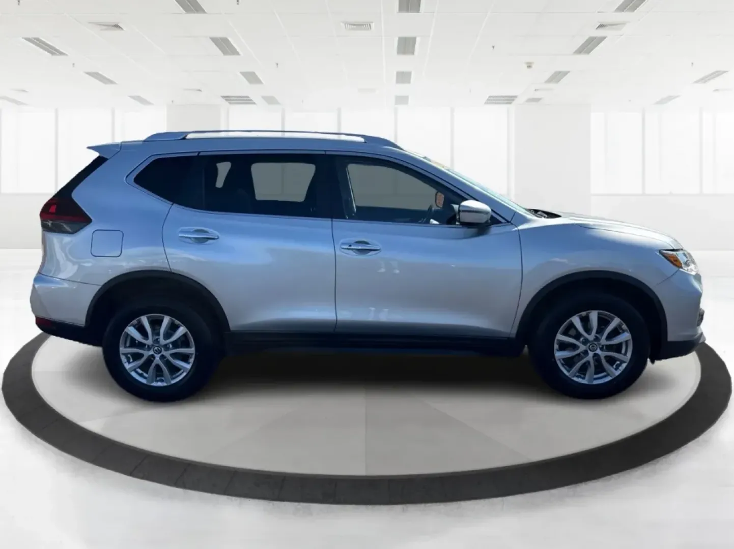 2018 Nissan Rogue SV (KNMAT2MV7JP) with an 2.5L I-4 DOHC engine, located at 8750 N County Rd 25A, Piqua, OH, 45356, (937) 908-9800, 40.164391, -84.232513 - **Adventure Awaits with the 2018 Nissan Rogue SV Perfect for Your Lifestyle!**<br /> <br /> Are you ready to elevate your driving experience? The 2018 Nissan Rogue SV, with its impeccable blend of style, comfort, and versatility, is designed for those who crave adventure without sacrificing practic - Photo#1