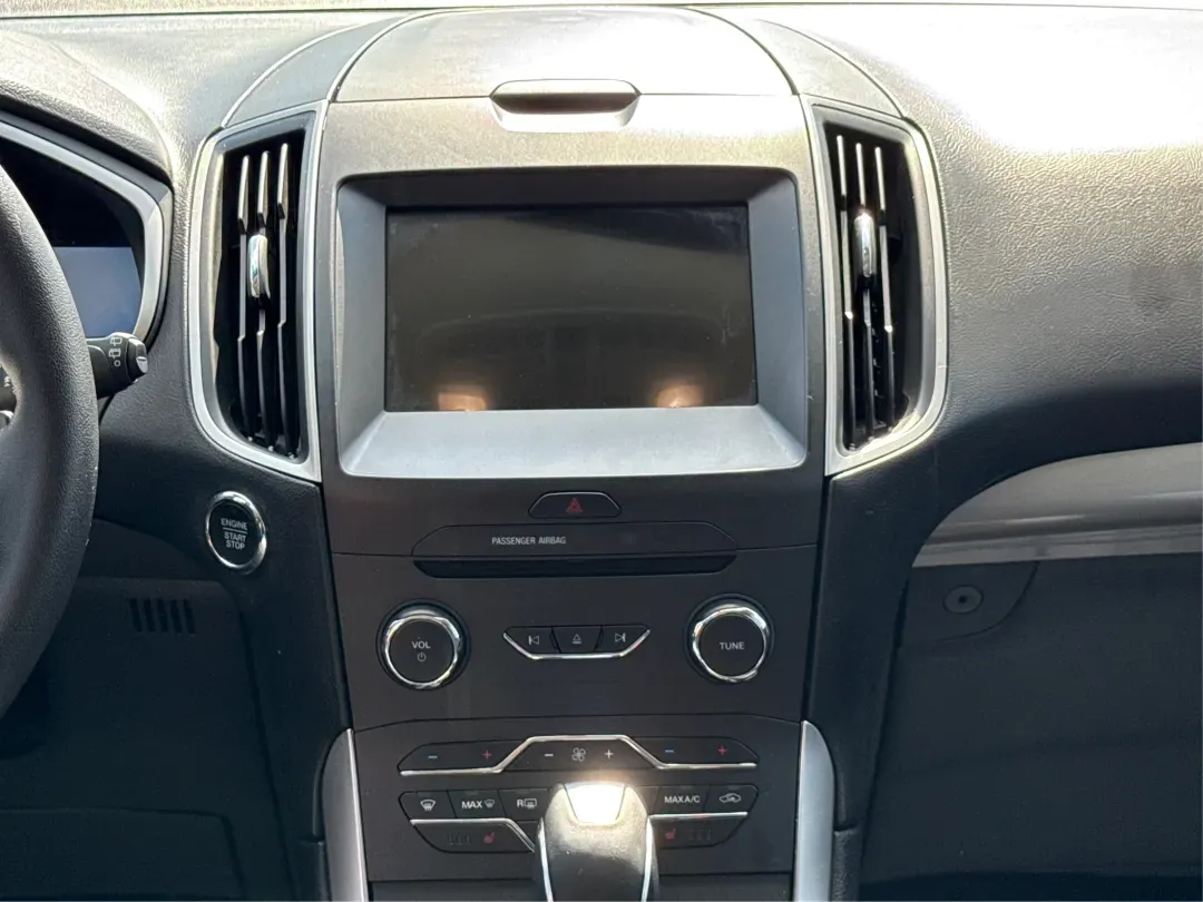 2017 Ford Edge SEL (2FMPK4J9XHB) with an Other engine, located at 1099 N County Rd 25A, Troy, OH, 45373, (937) 908-9800, 40.057079, -84.212883 - **Discover Your Next Adventure with the 2017 Ford Edge SEL at Advantage Car and Credit!**<br /> <br /> Are you ready to elevate your driving experience? The 2017 Ford Edge SEL is not just a vehicle; it's a lifestyle choice that caters to your every need-whether you're a busy professional looking for - Photo#13