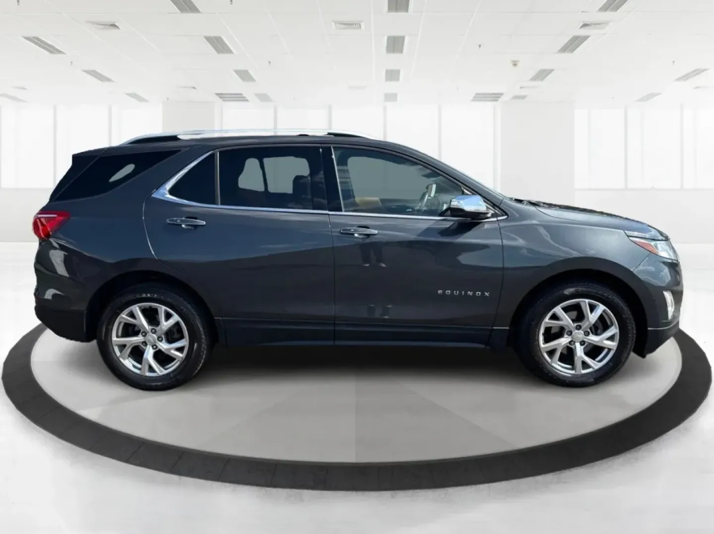 2018 Chevrolet Equinox Premier (2GNAXVEV0J6) with an 1.5L I-4 gasoline direct injection engine, located at 880 E. National Road, Vandalia, OH, 45377, (937) 908-9800, 39.891918, -84.183594 - **Discover Your Next Adventure with the 2018 Chevrolet Equinox at Advantage Car and Credit - Vandalia!**<br /> <br /> Are you ready to elevate your driving experience and embrace a lifestyle filled with excitement and exploration? Look no further than our stunning 2018 Chevrolet Equinox Premier at A - Photo#1