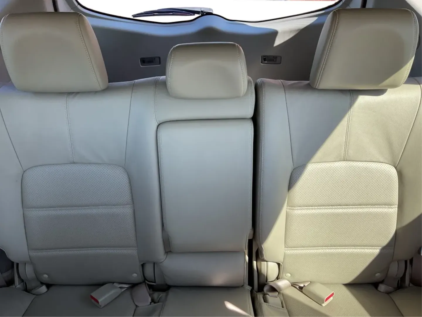 2014 Nissan Murano SL (JN8AZ1MW9EW) with an 3.5L V-6 DOHC engine, located at 880 E. National Road, Vandalia, OH, 45377, (937) 908-9800, 39.891918, -84.183594 - **Elevate Your Lifestyle with the 2014 Nissan Murano SL Perfect for All Your Adventures!**<br /> <br /> If you're on the hunt for a versatile SUV that seamlessly fits into your busy lifestyle, look no further than the stunning 2014 Nissan Murano SL. Whether you're making school runs, embarking on w - Photo#14