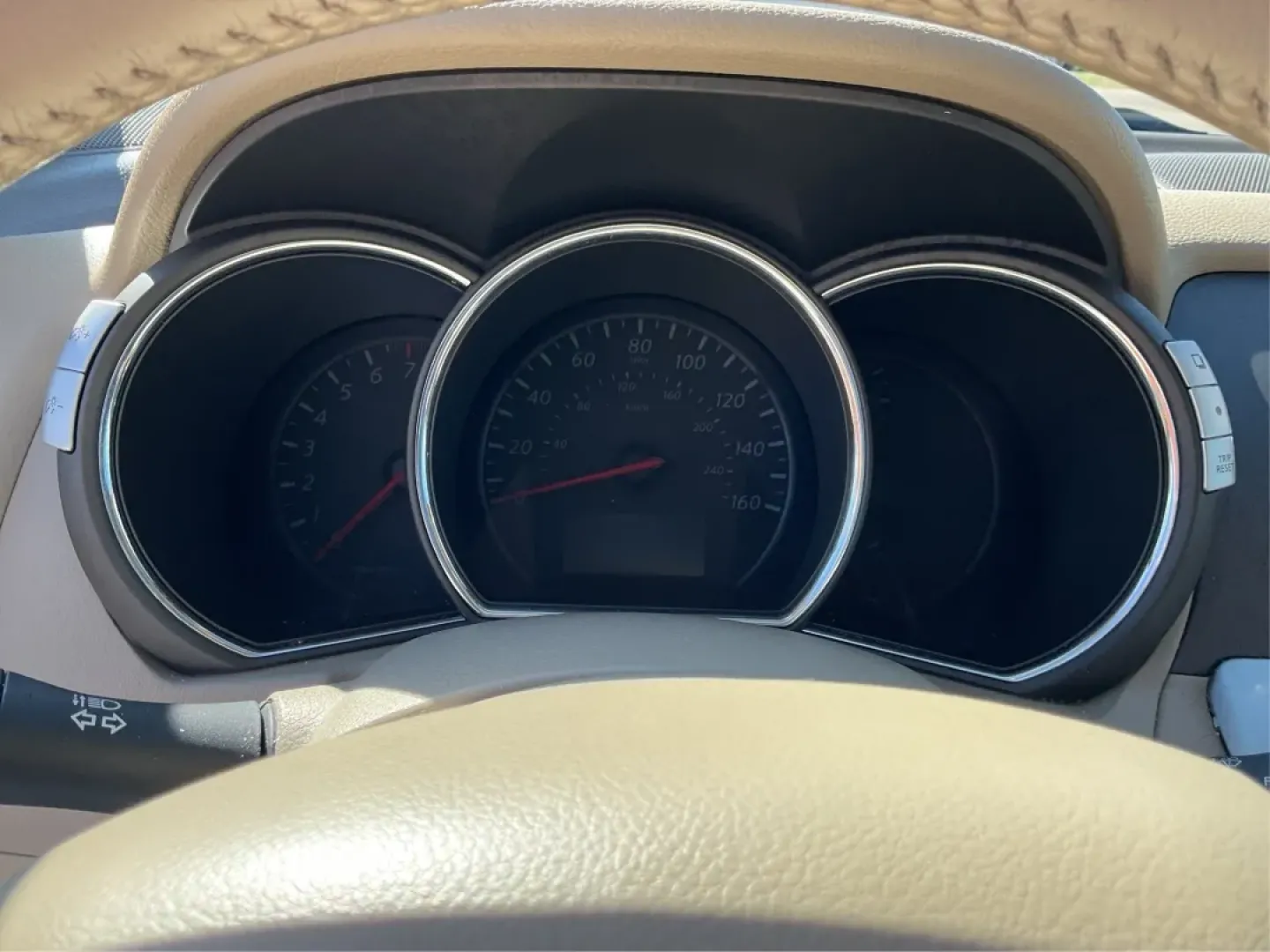 2014 Nissan Murano SL (JN8AZ1MW9EW) with an 3.5L V-6 DOHC engine, located at 880 E. National Road, Vandalia, OH, 45377, (937) 908-9800, 39.891918, -84.183594 - **Elevate Your Lifestyle with the 2014 Nissan Murano SL Perfect for All Your Adventures!**<br /> <br /> If you're on the hunt for a versatile SUV that seamlessly fits into your busy lifestyle, look no further than the stunning 2014 Nissan Murano SL. Whether you're making school runs, embarking on w - Photo#15