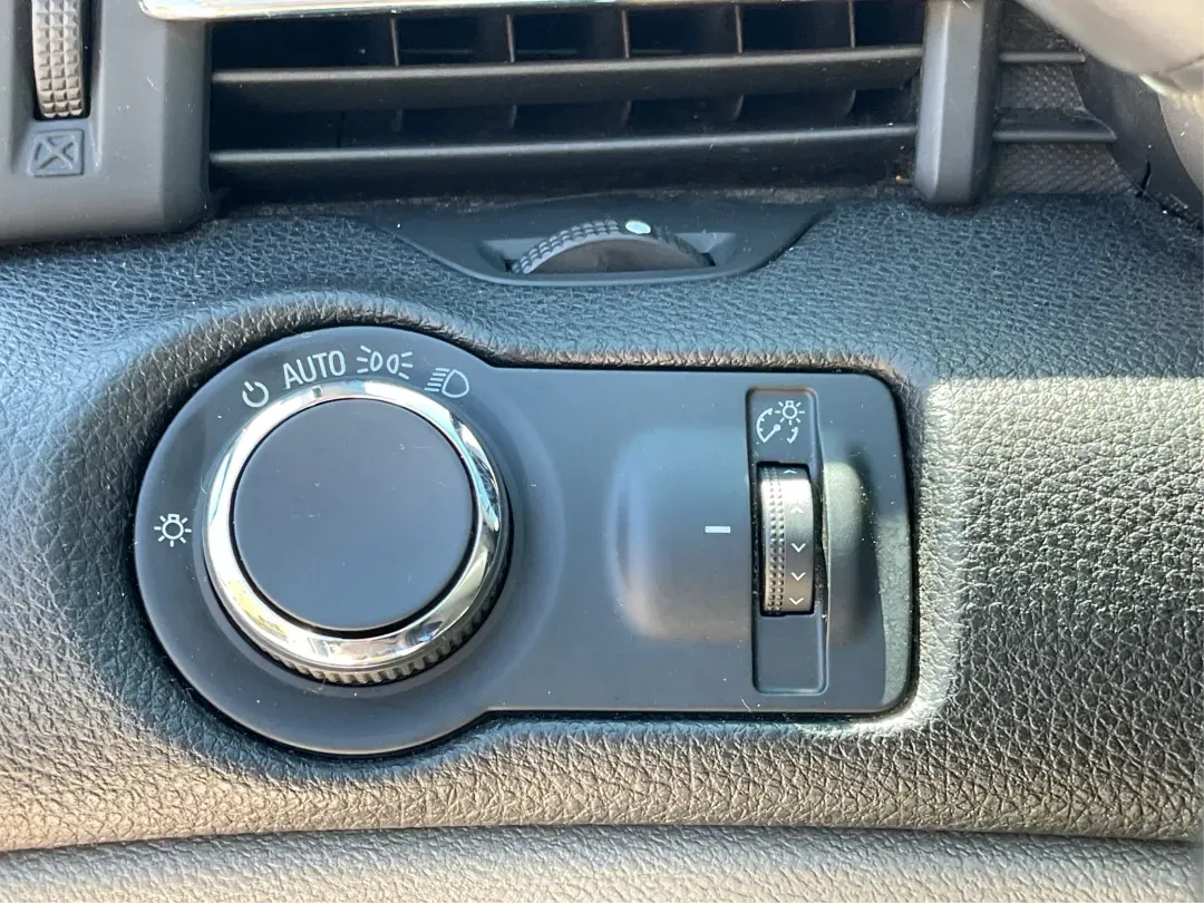 2015 Chevrolet Malibu 1FL (1G11A5SL9FU) with an ECOTEC 2.5L I-4 gasoline direct injection engine, located at 8750 N County Rd 25A, Piqua, OH, 45356, (937) 908-9800, 40.164391, -84.232513 - **Discover Your Next Adventure with the 2015 Chevrolet Malibu at Advantage Car and Credit - Troy!**<br /> <br /> Are you in search of a reliable sedan that seamlessly combines style, comfort, and performance for your daily commute? Look no further! The 2015 Chevrolet Malibu 1FL is the perfect vehicl - Photo#17