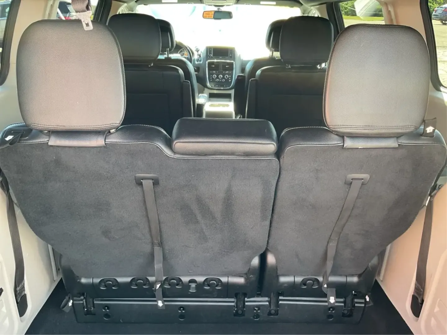 2017 Dodge Grand Caravan SXT (2C4RDGCG5HR) with an Pentastar 3.6L V-6 DOHC engine, located at 1230 East Main St, Xenia, OH, 45385, (937) 908-9800, 39.688026, -83.910172 - **Adventure Awaits with the 2017 Dodge Grand Caravan SXT in Fairborn, OH!**<br /> <br /> Are you looking for the perfect vehicle to accommodate your growing family or to embark on weekend adventures? Look no further! The 2017 Dodge Grand Caravan SXT is designed for those who prioritize space, comfor - Photo#12