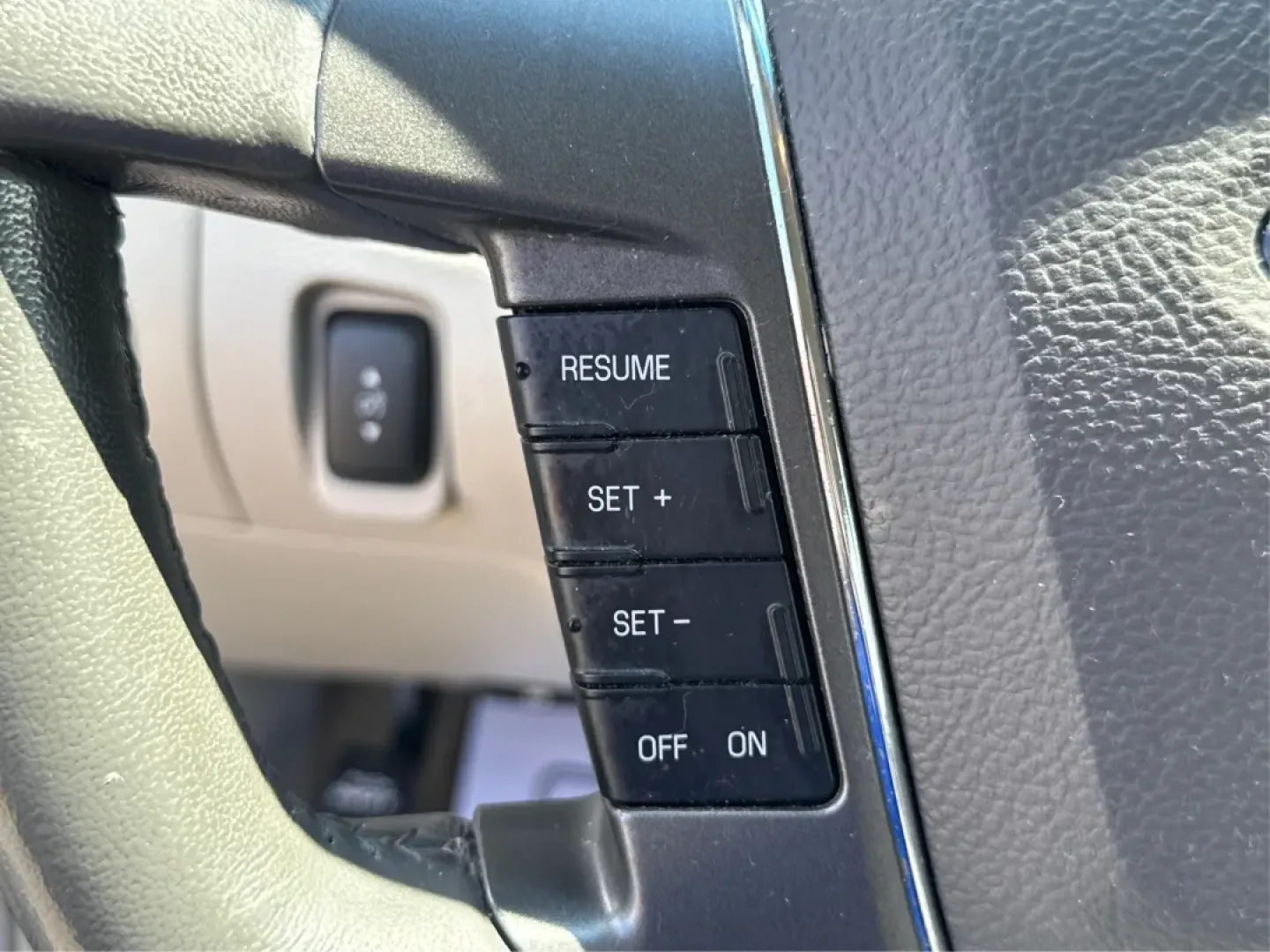 2011 Ford Taurus SEL (1FAHP2EW3BG) with an Duratec 3.5L V-6 DOHC engine, located at 880 E. National Road, Vandalia, OH, 45377, (937) 908-9800, 39.891918, -84.183594 - Experience the perfect blend of comfort, style, and reliability with the 2011 Ford Taurus SEL, a sedan that is truly designed for modern life. Whether you're commuting to work, transporting your growing family, or heading out for weekend adventures, this vehicle caters to a variety of lifestyles. Av - Photo#16