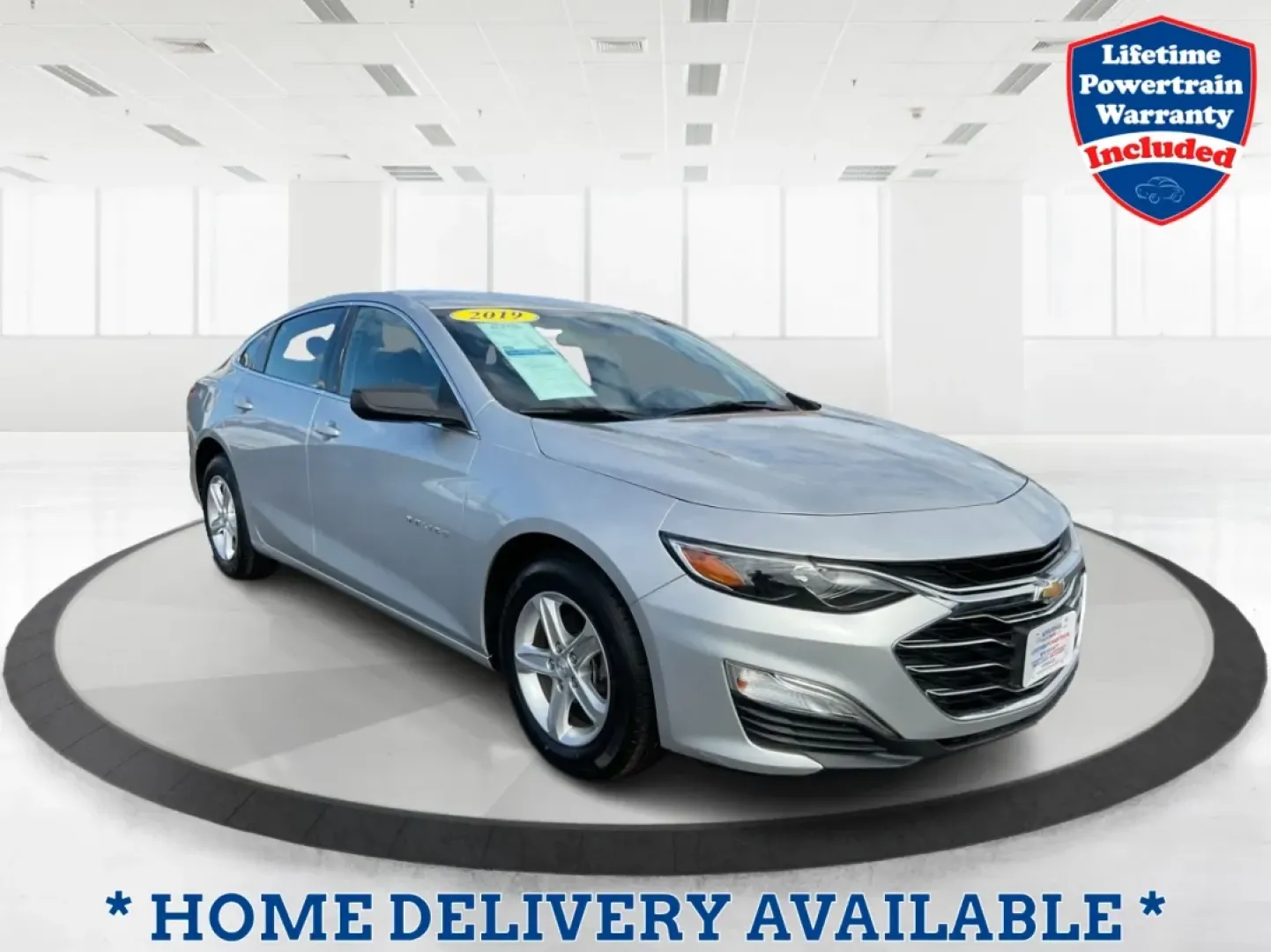 2019 Chevrolet Malibu 1LS (1G1ZB5STXKF) with an ECOTEC 1.5L I-4 gasoline direct injection engine, located at 401 Woodman Dr, Riverside, OH, 45431, (937) 908-9800, 39.760899, -84.123421 - Looking for a reliable sedan that fits seamlessly into your lifestyle? The 2019 Chevrolet Malibu 1LS, now available at Advantage Car and Credit in Riverside, OH, is the perfect blend of style, comfort, and functionality. Whether you're commuting to work, running errands around town, or planning a we - Photo#0