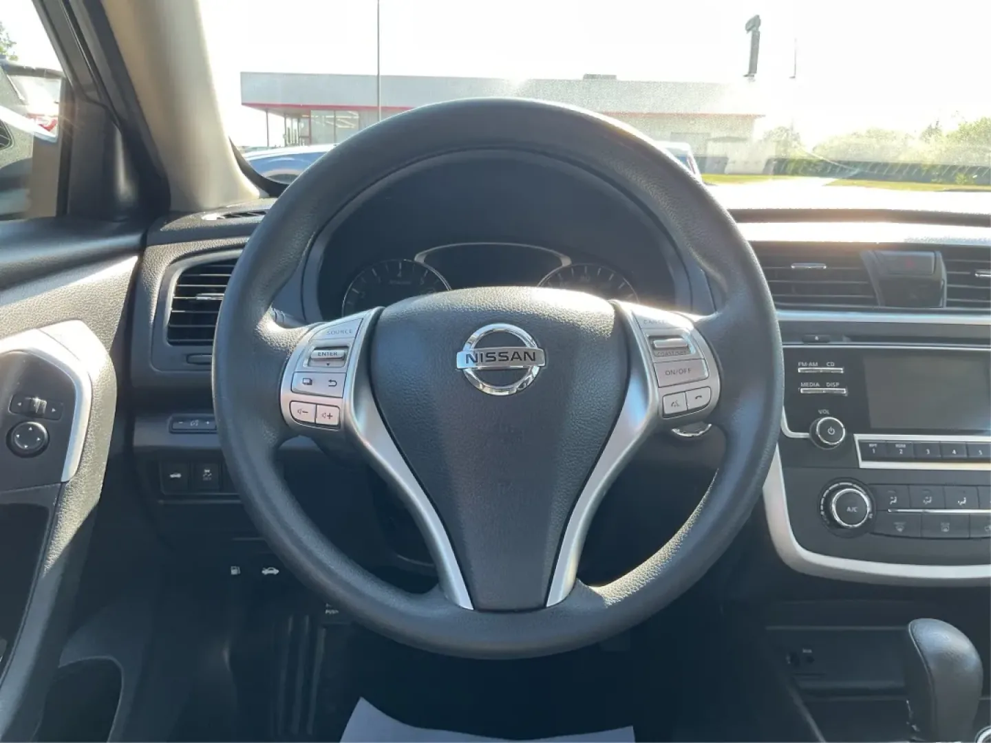 2017 Nissan Altima 2.5 S (1N4AL3AP1HC) with an 2.5L I-4 DOHC engine, located at 4508 South Dixie Dr, Moraine, OH, 45439, (937) 908-9800, 39.689976, -84.218452 - Elevate your daily driving experience with the perfect blend of style, performance, and affordability. At Advantage Car and Credit in Moraine, OH, we understand that finding reliable transportation is essential for your busy lifestyle-whether you're commuting to work, running errands, or embarking o - Photo#16