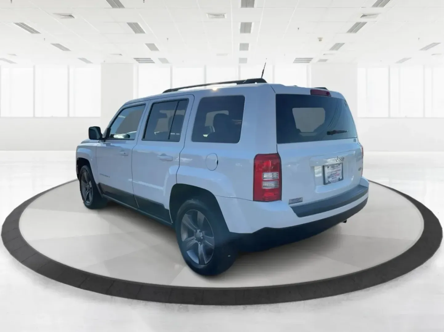 2015 Jeep Patriot High Altitude Edition (1C4NJPFA5FD) with an 2L I-4 DOHC engine, located at 1951 S Dayton Lakeview Rd., New Carlisle, OH, 45344, (937) 908-9800, 39.890999, -84.050255 - Discover the perfect blend of adventure and everyday practicality with the 2015 Jeep Patriot High Altitude Edition, now available at Advantage Car and Credit in Moraine, OH! Designed for those who want to conquer both the urban jungle and the great outdoors, this SUV is not just a vehicle; it's a li - Photo#4