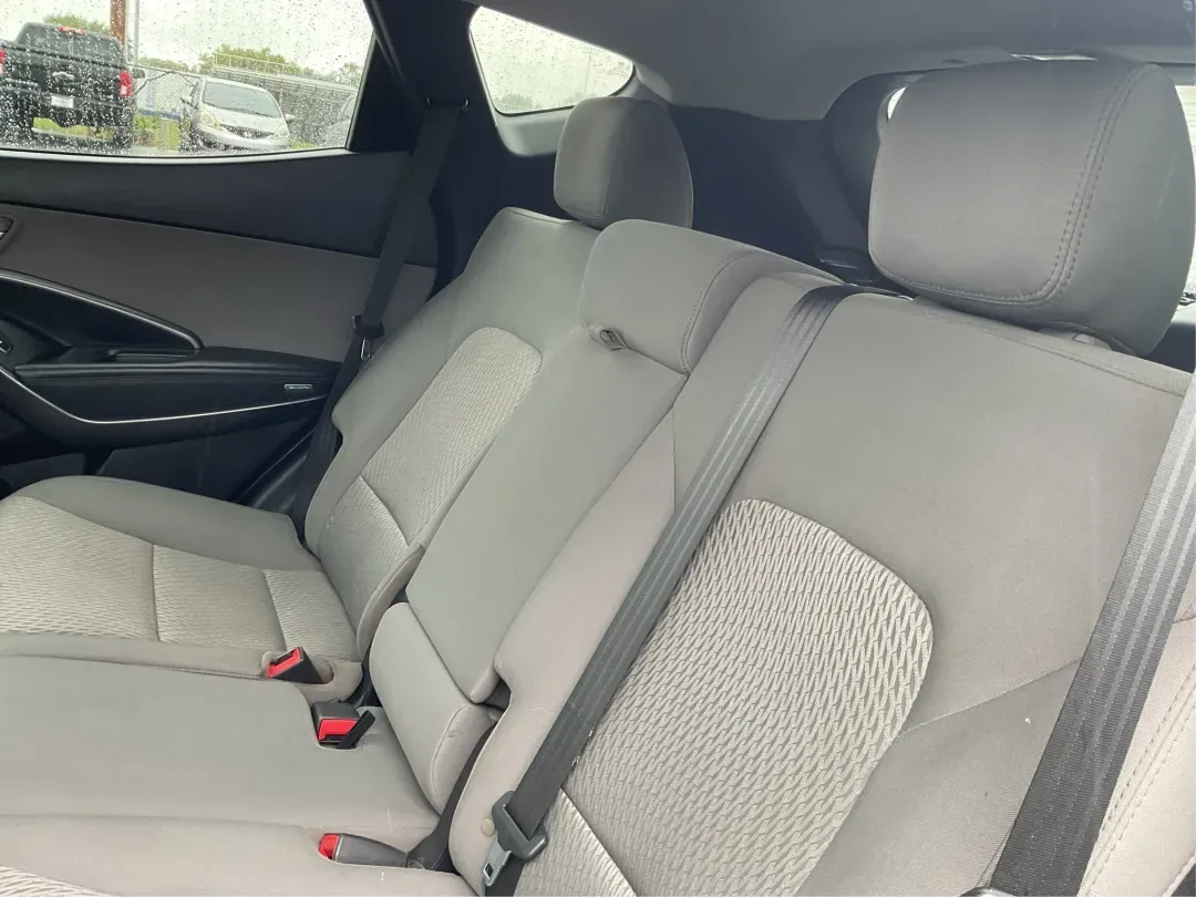 2017 Hyundai Santa Fe 2.4L (5XYZTDLB2HG) with an Theta II 2.4L I-4 gasoline direct injection engine, located at 1951 S Dayton Lakeview Rd., New Carlisle, OH, 45344, (937) 908-9800, 39.890999, -84.050255 - Discover the perfect blend of comfort, capability, and style with the 2017 Hyundai Santa Fe, now available at Advantage Car and Credit, located at 1184 Kauffman Ave, Fairborn, OH 45324. This versatile SUV is an excellent choice for growing families, weekend adventurers, or budget-conscious buyers lo - Photo#10