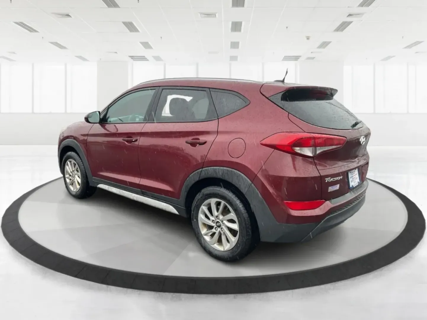 2017 Hyundai Tucson SE (KM8J3CA4XHU) with an Nu 2L I-4 gasoline direct injection engine, located at 8750 N County Rd 25A, Piqua, OH, 45356, (937) 908-9800, 40.164391, -84.232513 - **Experience Adventure with the 2017 Hyundai Tucson SE from Advantage Car and Credit - Piqua!**<br /> <br /> Are you in the market for a reliable SUV that can keep up with your active lifestyle? Look no further than this stunning 2017 Hyundai Tucson SE, available now at Advantage Car and Credit in P - Photo#4