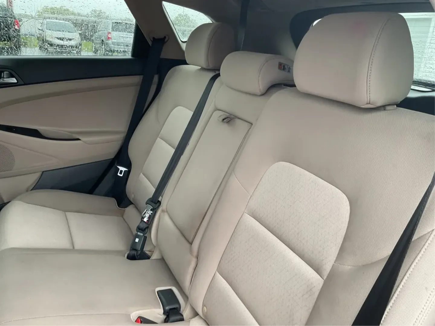 2017 Hyundai Tucson SE (KM8J3CA4XHU) with an Nu 2L I-4 gasoline direct injection engine, located at 8750 N County Rd 25A, Piqua, OH, 45356, (937) 908-9800, 40.164391, -84.232513 - **Experience Adventure with the 2017 Hyundai Tucson SE from Advantage Car and Credit - Piqua!**<br /> <br /> Are you in the market for a reliable SUV that can keep up with your active lifestyle? Look no further than this stunning 2017 Hyundai Tucson SE, available now at Advantage Car and Credit in P - Photo#10